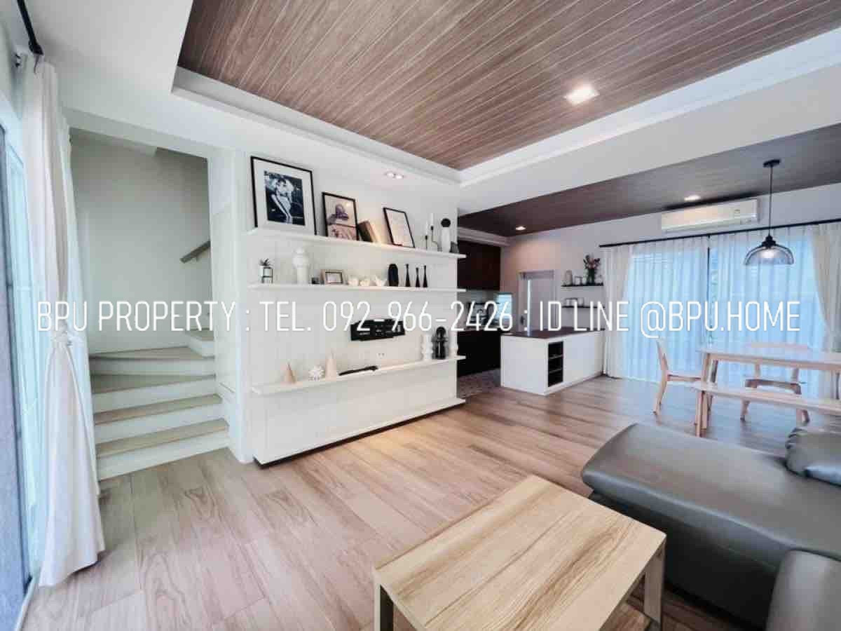 ให้เช่าทาวน์โฮมบางนา แบริ่ง ลาซาล : ** ให้เช่าทาวน์โฮม 3 ห้องนอน มีชั้นลอย** อินดี้ บางนา-รามคำแหง2 ใกล้ เมกะ บางนา