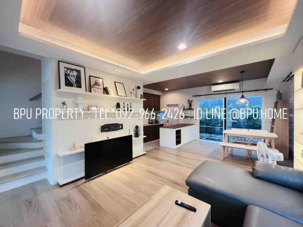 ให้เช่าทาวน์โฮมบางนา แบริ่ง ลาซาล : ** ให้เช่าทาวน์โฮม 3 ห้องนอน มีชั้นลอย** อินดี้ บางนา-รามคำแหง2 ใกล้ เมกะ บางนา