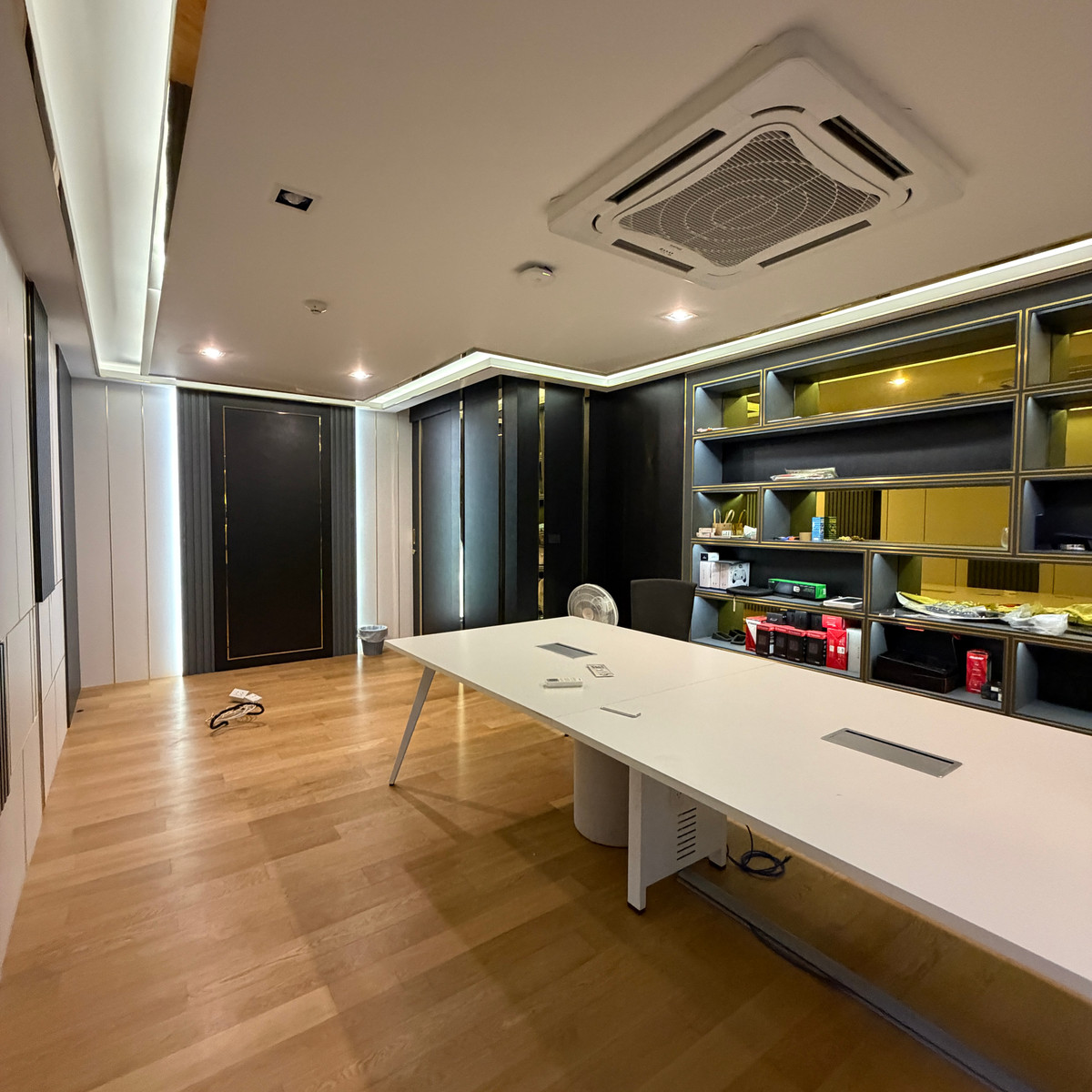 ขายบ้านโชคชัย4 ลาดพร้าว71 : ขายHome Office 5 ชั้น พร้อมลิฟท์ ติดห้างแบบเดินถึง — โซนเลียบด่วนรามอินทรา