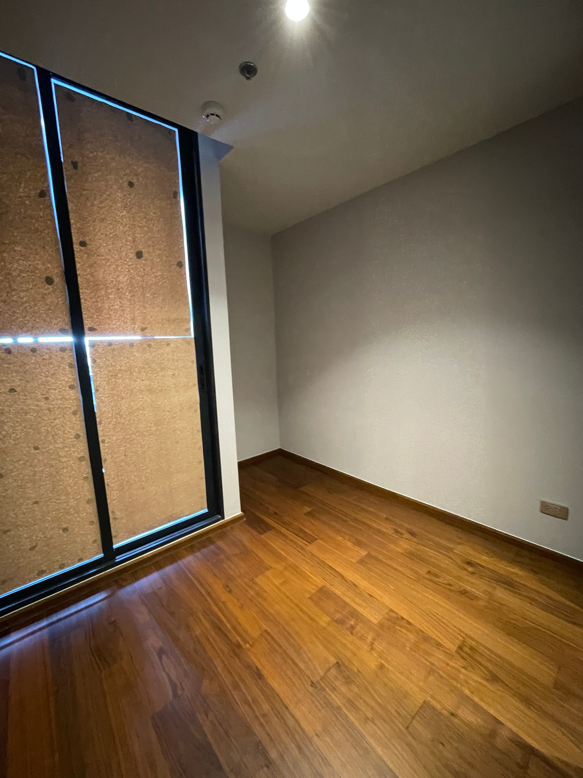 ขายคอนโดสาทร นราธิวาส : [ขาย] Rare Item! One Altitude เจริญกรุง คอนโด Ultra Luxury ความเป็นส่วนตัวสูงสุดเพียง 85 ยูนิต ใกล้ Shrewsbury International School เพียง 280 เมตร สัมผัสประสบการณ์การอยู่อาศัยที่เหนือระดับ บนทำเลศักยภาพ “เจริญกรุง-จันทน์“ ตอบโจทย์ครอบครัวยุคใหม่