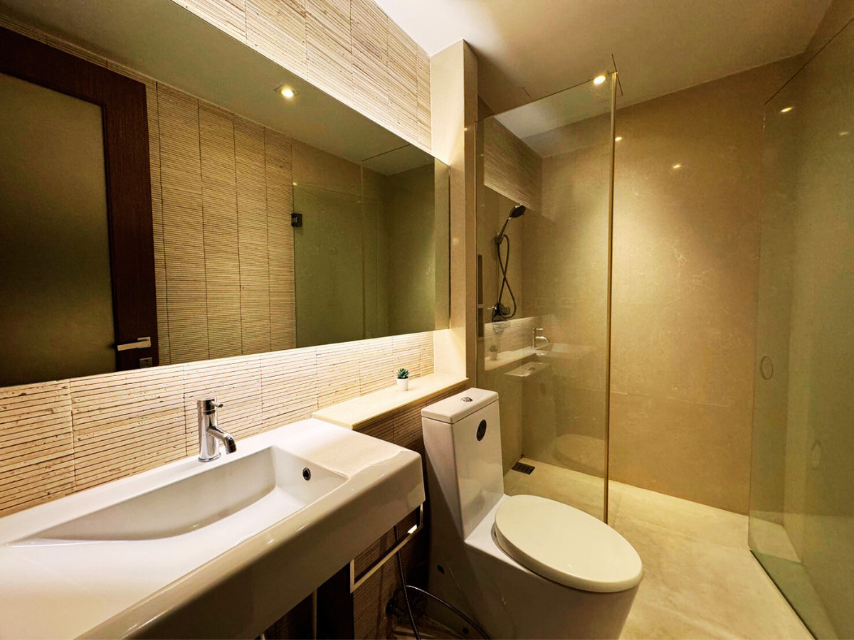 For RentCondoWitthayu, Chidlom, Langsuan, Ploenchit : 🌟 Ultra-Luxury Living in Ploenchit! FOR RENT: The Crest Ruamrudee – Massive 265.83 sq.m. Residence