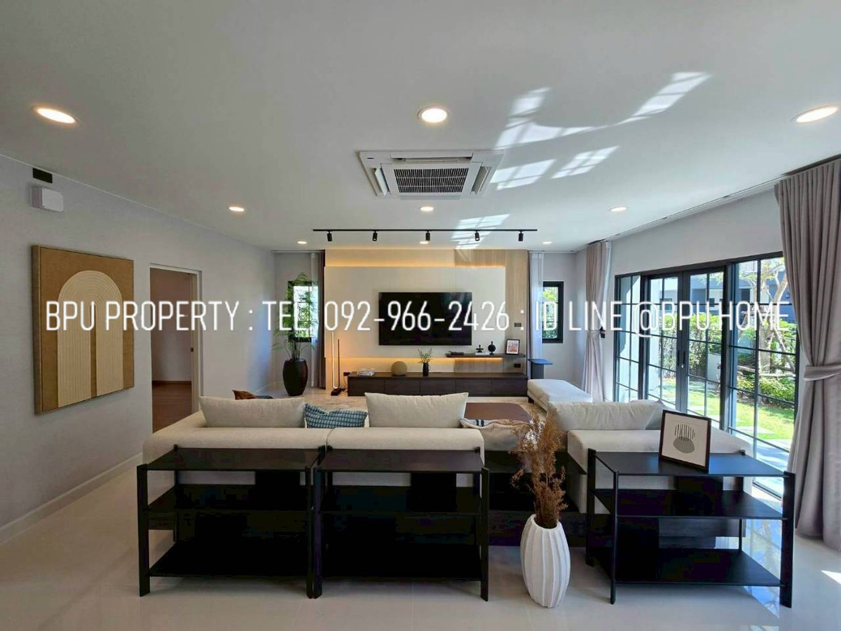 ให้เช่าบ้านบางนา แบริ่ง ลาซาล : ** ให้เช่าบ้านเดี่ยว 4 ห้องนอน ** Centro บางนา ใกล้ เมกะบางนา (โครงการใหม่ เฟส 2)