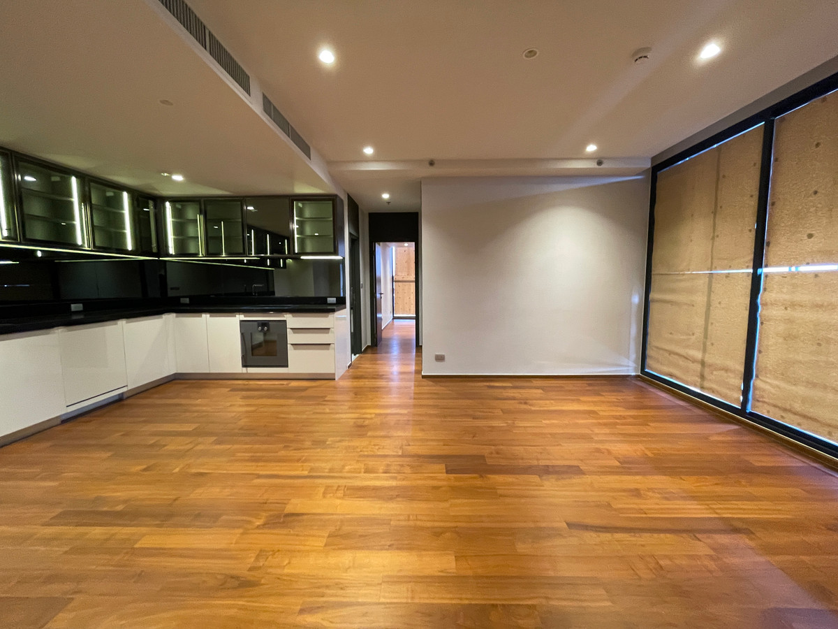 ขายคอนโดสาทร นราธิวาส : [ขาย] Rare Item! One Altitude เจริญกรุง คอนโด Ultra Luxury ความเป็นส่วนตัวสูงสุดเพียง 85 ยูนิต ใกล้ Shrewsbury International School เพียง 280 เมตร สัมผัสประสบการณ์การอยู่อาศัยที่เหนือระดับ บนทำเลศักยภาพ “เจริญกรุง-จันทน์“ ตอบโจทย์ครอบครัวยุคใหม่