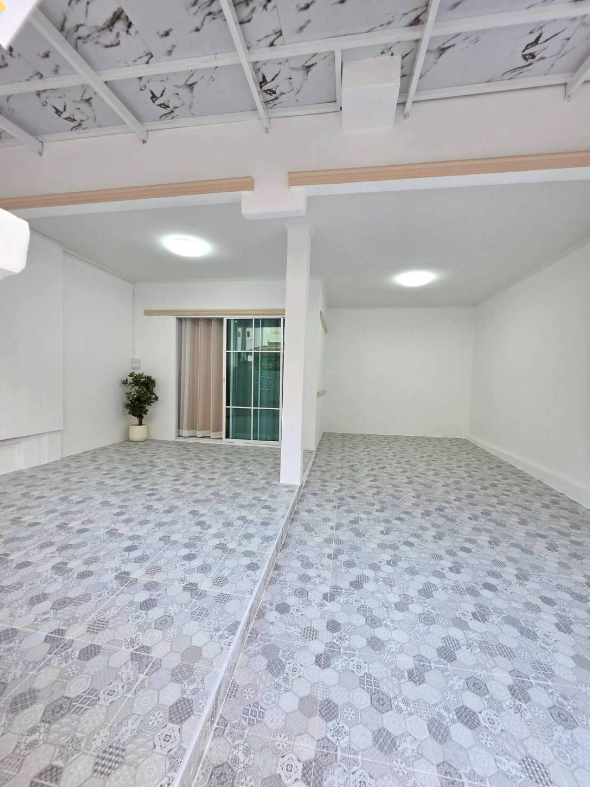 For SaleTownhomePathum Thani,Rangsit, Thammasat : For Sale Townhouse/Townhome , Baan Fah Rangsit, Khlong 4 , newly renovated , Bueng Yitho , Thanyaburi , Pathum Thani , CX-148869