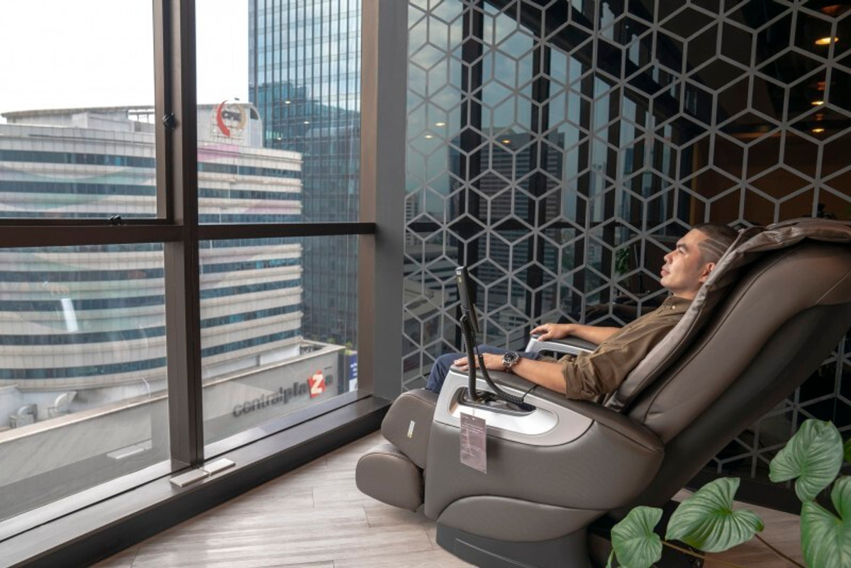 For RentOfficeRama9, Petchburi, RCA : Bangkok Office For Rent Rama9 Serviced Office C.P. Tower2 Office Building Fully-Furnished Starting for 1 - 50 Workstations (Rental Price starting from 10,000 THB/month) closed to MRT Phra Ram9, Ratchada, Huaykhwang, Rama9