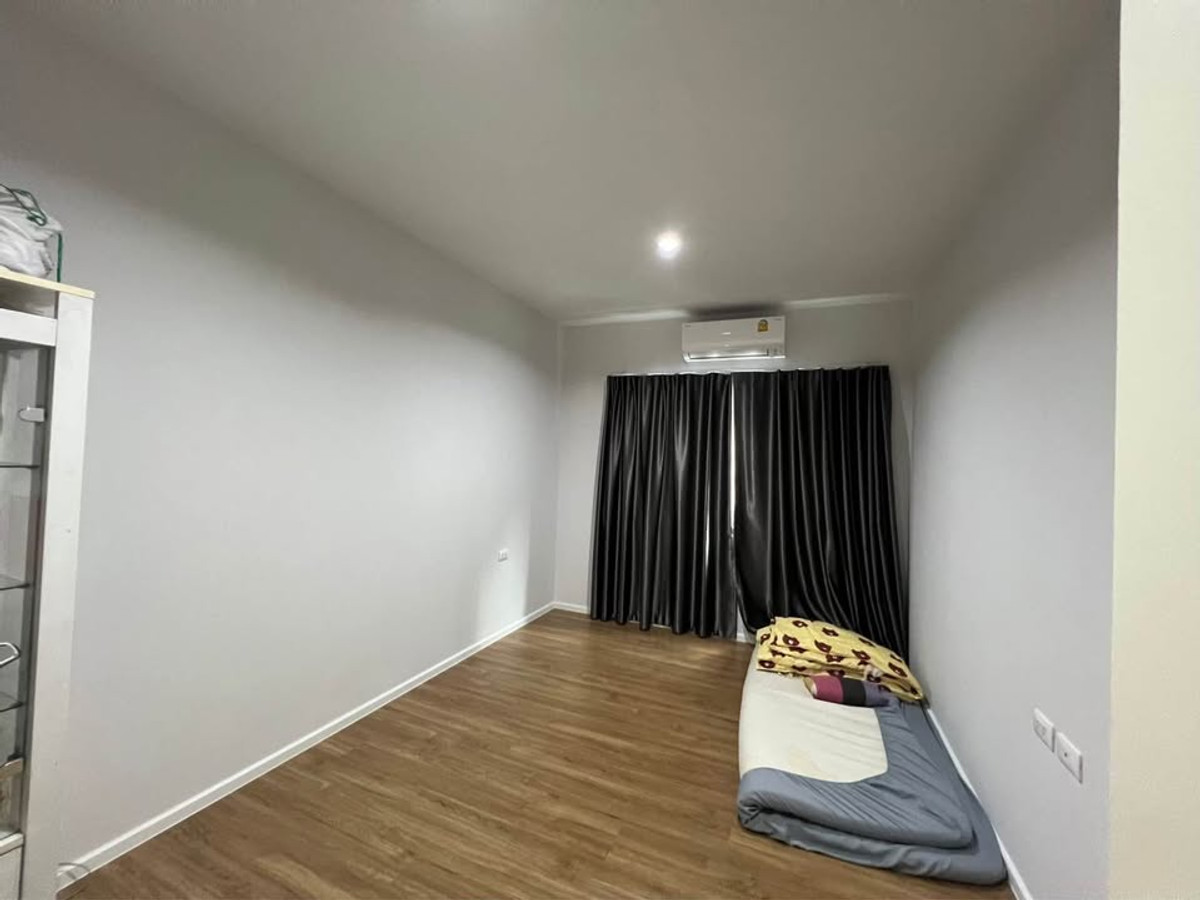 ให้เช่าทาวน์โฮมพระราม 5 ราชพฤกษ์ บางกรวย : ให้เช่า  บ้านกลางเมือง ราชพฤกษ์ ทาวน์โฮมหรู 3 ชั้น 3ห้องนอน 3ห้องน้ำ หลังใหญ่ที่สุดในโซน หลังมุม พร้อมเข้าอยู่