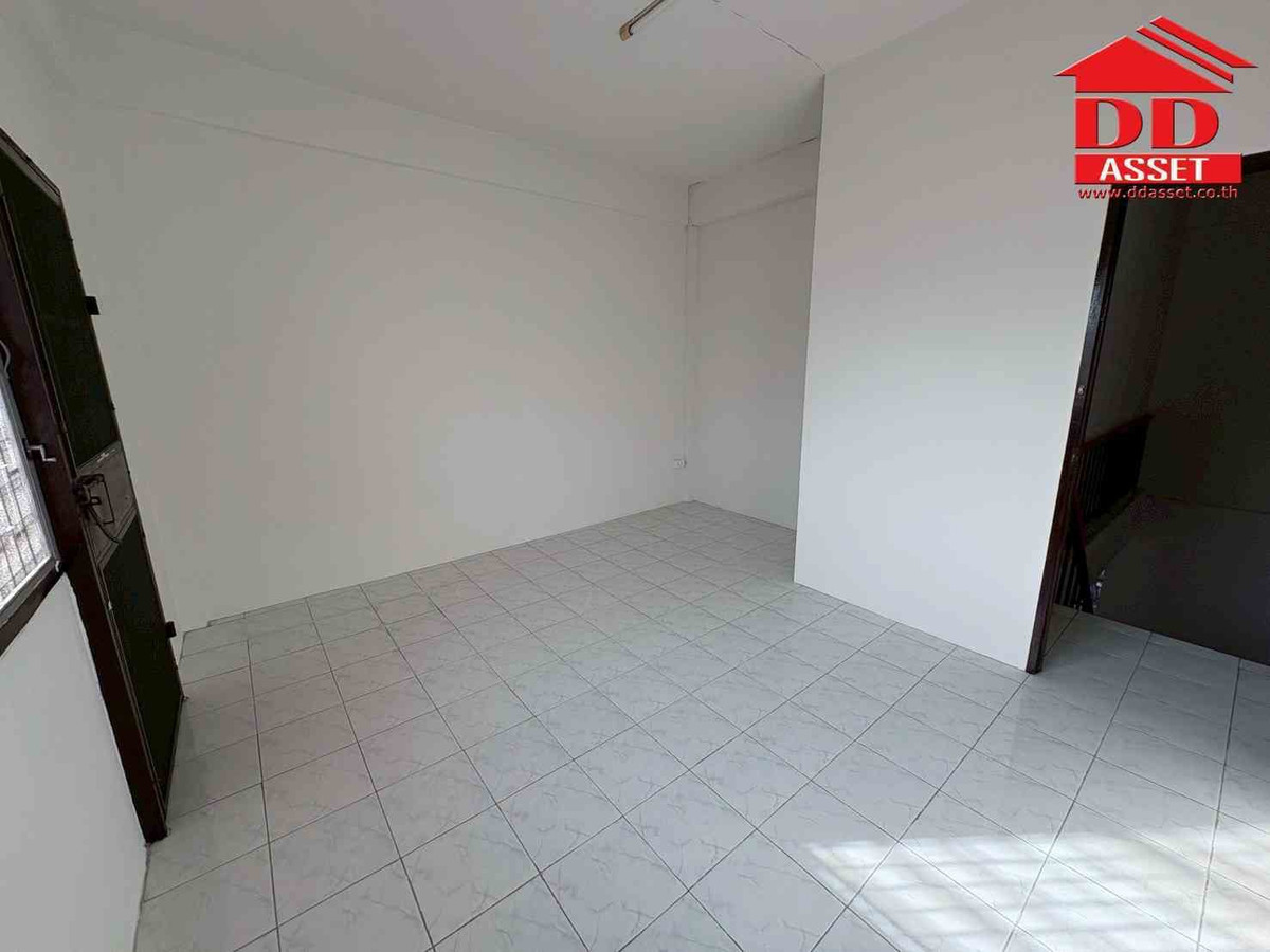 ให้เช่าอาคารพาณิชย์เสรีไทย-นิด้า : ให้เช่า อาคารพาณิชย์ 4 ชั้น ซอยเสรีไทย 32 รหัสทรัพย์ : T8236