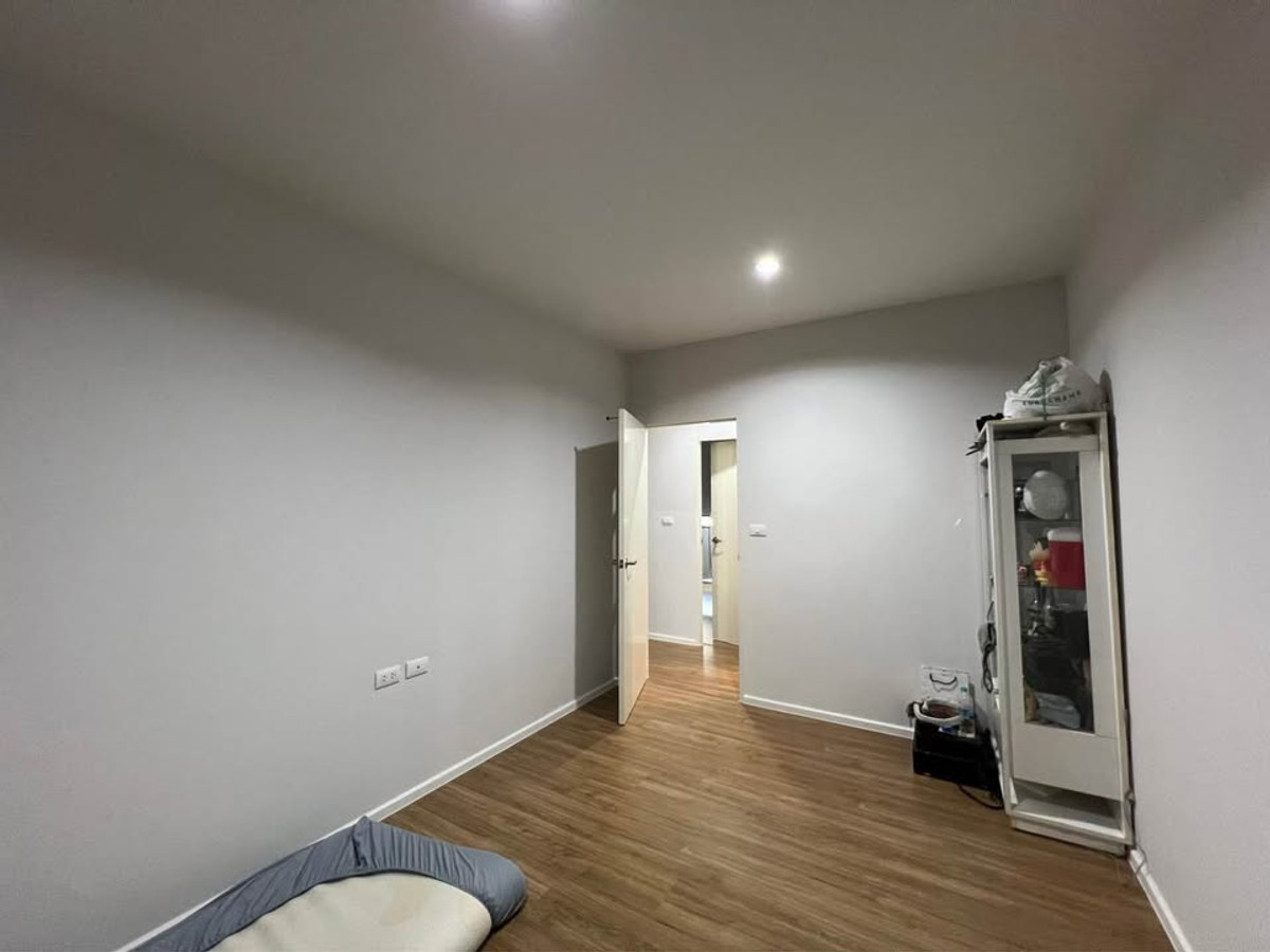 ให้เช่าทาวน์โฮมพระราม 5 ราชพฤกษ์ บางกรวย : ให้เช่า  บ้านกลางเมือง ราชพฤกษ์ ทาวน์โฮมหรู 3 ชั้น 3ห้องนอน 3ห้องน้ำ หลังใหญ่ที่สุดในโซน หลังมุม พร้อมเข้าอยู่