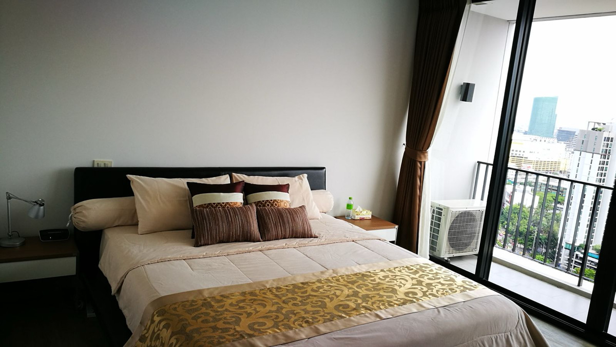 For SaleCondoLadprao, Central Ladprao : SALE 3-Bedroom unit at The Issara Ladprao, Contact 062-496-6454