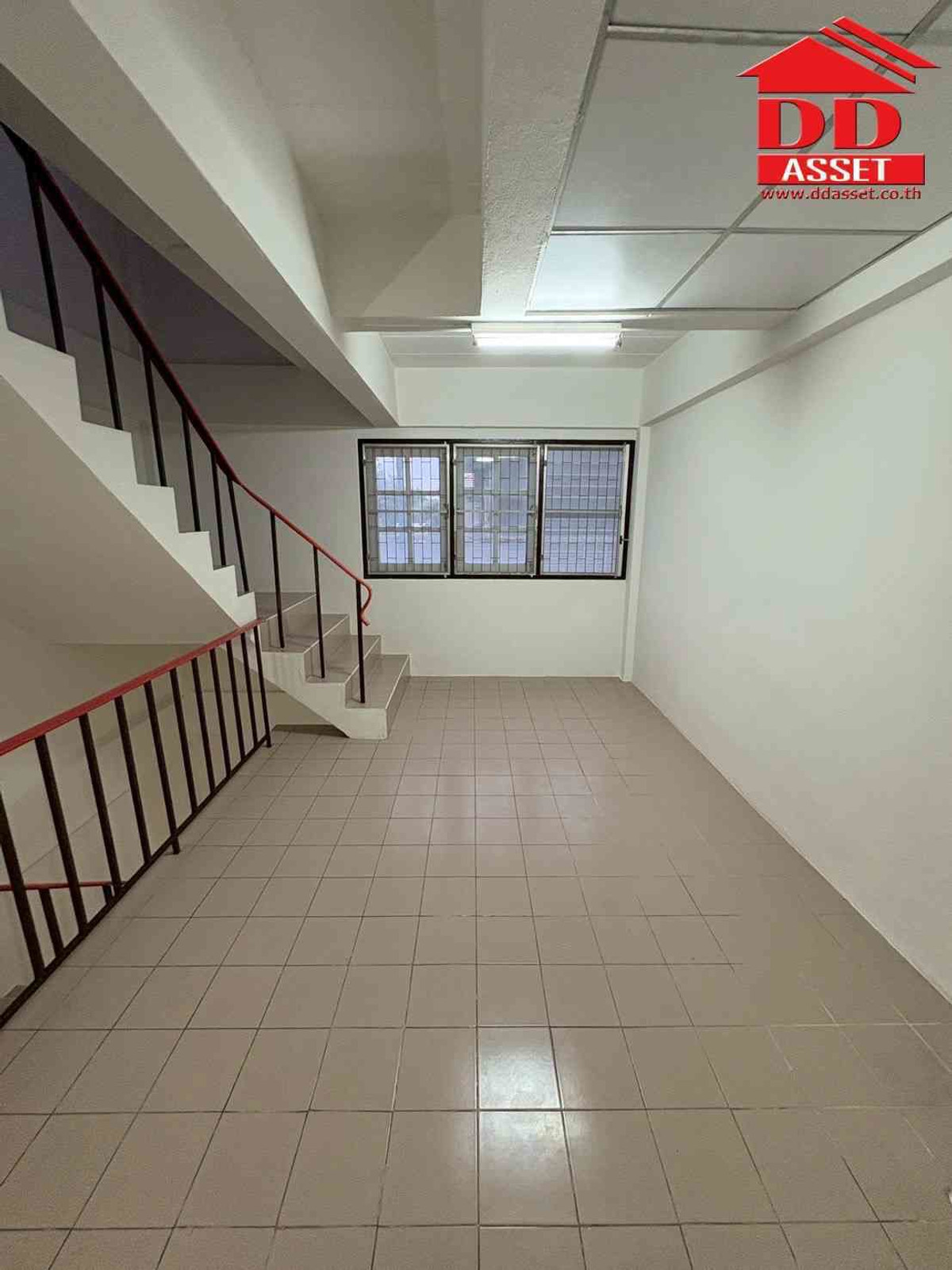 ให้เช่าอาคารพาณิชย์เสรีไทย-นิด้า : ให้เช่า อาคารพาณิชย์ 4 ชั้น ซอยเสรีไทย 32 รหัสทรัพย์ : T8236