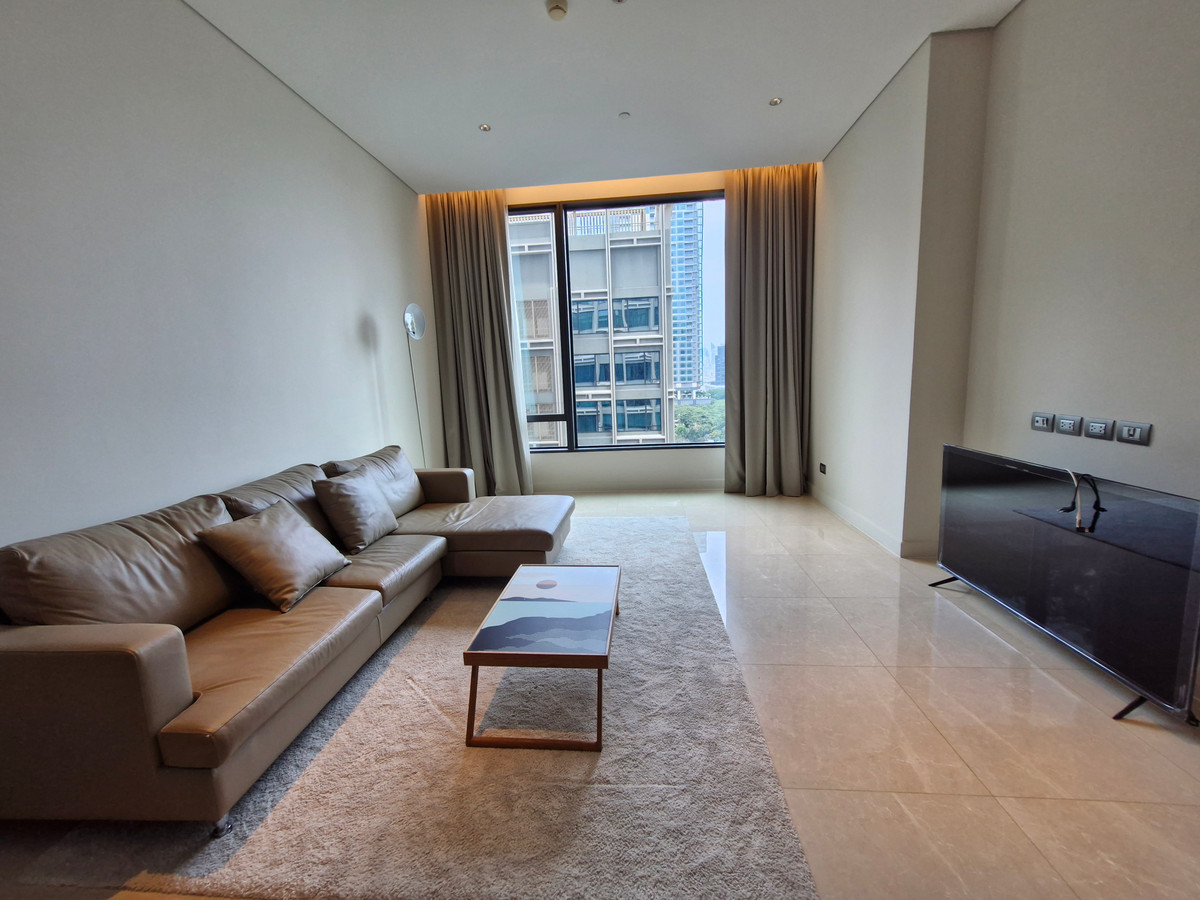For RentCondoWitthayu, Chidlom, Langsuan, Ploenchit : Luxury condominium in Sindhorn Village, Nice Unit with Best Price, very good price