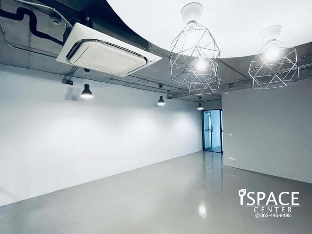 ให้เช่าสำนักงานอารีย์ อนุสาวรีย์ : ให้เช่าสำนักงาน  ใกล้ BTS อารีย์ เพียง 700 เมตร ทำเลดี ย่านพหลโยธิน เข้า-ออกสะดวก เหมาะสำหรับสำนักงานทุกประเภท