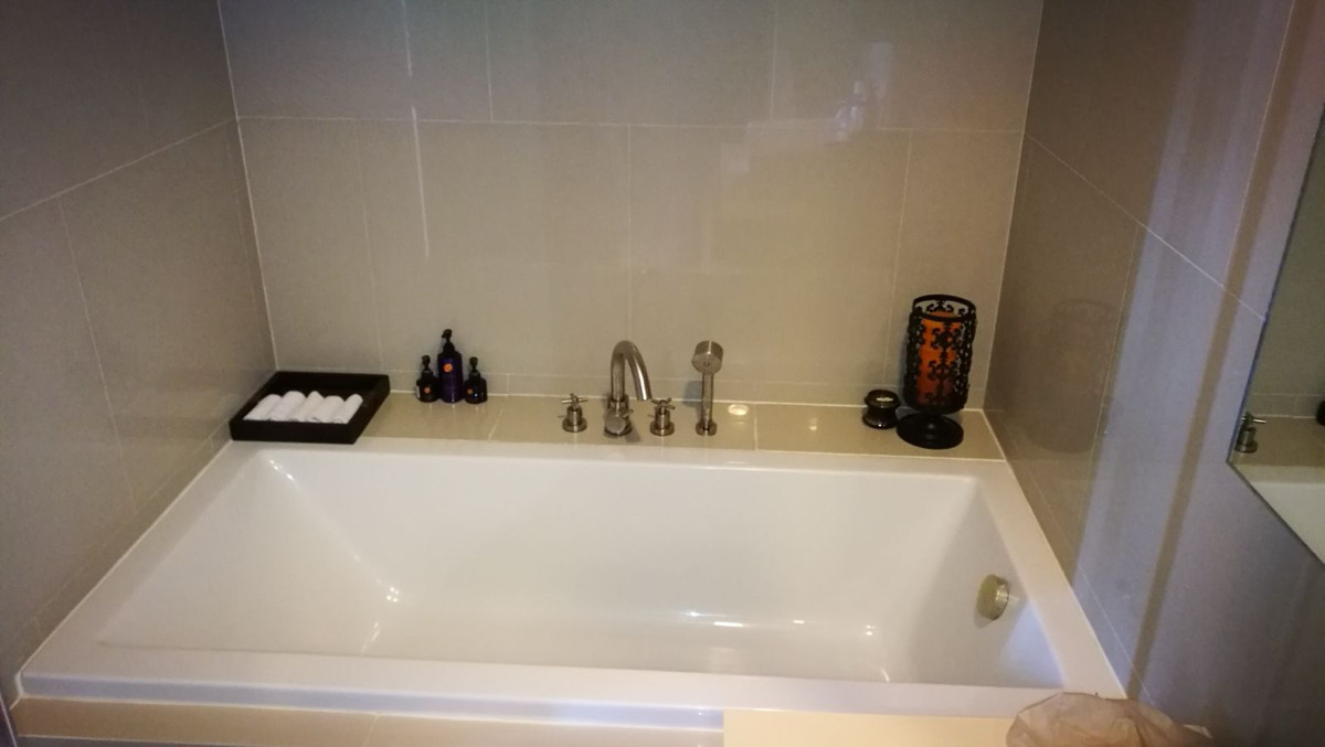 For SaleCondoLadprao, Central Ladprao : SALE 3-Bedroom unit at The Issara Ladprao, Contact 062-496-6454