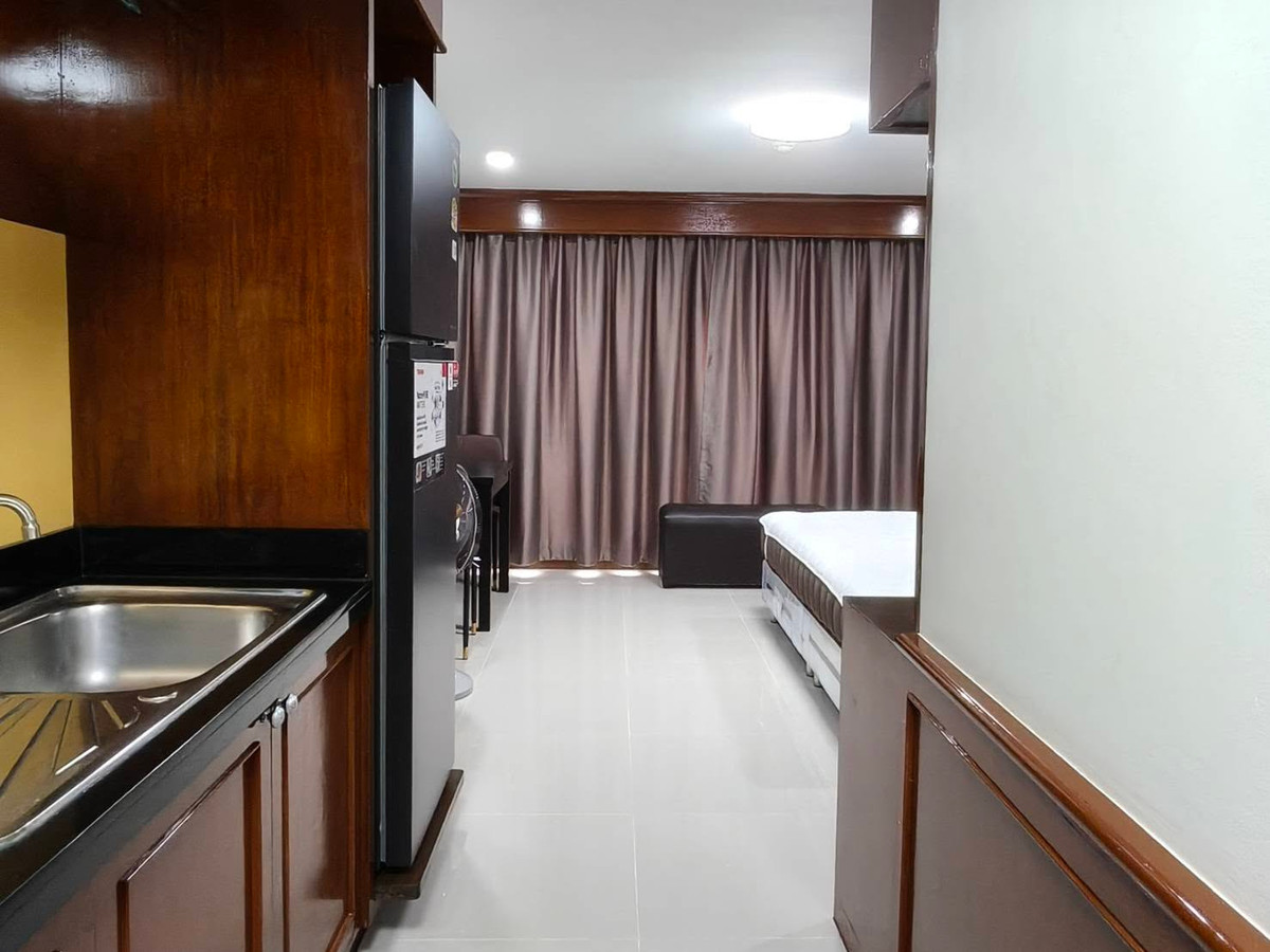 For RentCondoNana, North Nana,Sukhumvit13, Soi Nana : 🍁🌹 Sukhumvit Suite 🌹🍁 1 Bed 1 Bath, Rental 18,000 Baht