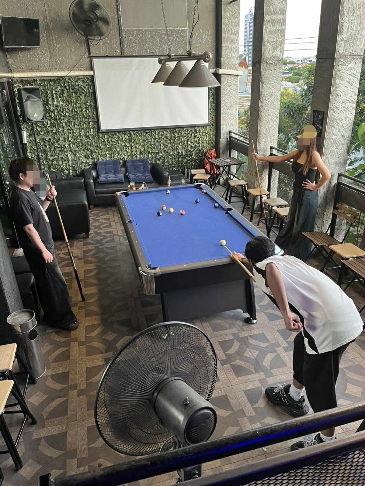 เซ้งร้านค้า/ตลาดนัดรัชดา ห้วยขวาง : เซ้งร้านชั้น2 ห้วยขวาง เหม่งจ๋าย ติดริมถนนใหญ่ จอดรถหน้าร้านได้ ตรงข้ามแม็คโคร