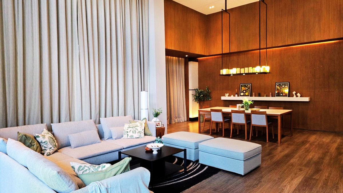 For RentCondoWitthayu, Chidlom, Langsuan, Ploenchit : 🌟 Ultra-Luxury Living in Ploenchit! FOR RENT: The Crest Ruamrudee – Massive 265.83 sq.m. Residence