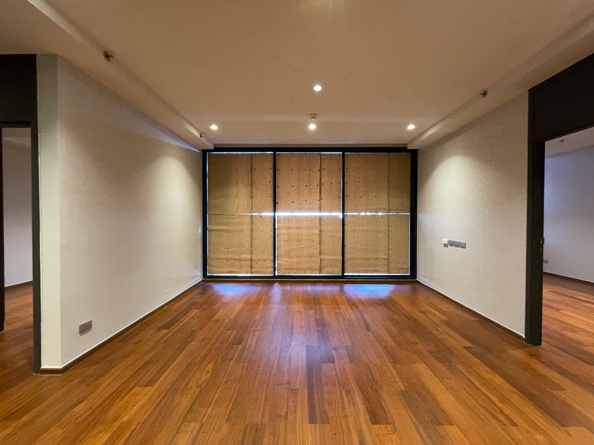 ขายคอนโดสาทร นราธิวาส : [ขาย] Rare Item! One Altitude เจริญกรุง คอนโด Ultra Luxury ความเป็นส่วนตัวสูงสุดเพียง 85 ยูนิต ใกล้ Shrewsbury International School เพียง 280 เมตร สัมผัสประสบการณ์การอยู่อาศัยที่เหนือระดับ บนทำเลศักยภาพ “เจริญกรุง-จันทน์“ ตอบโจทย์ครอบครัวยุคใหม่