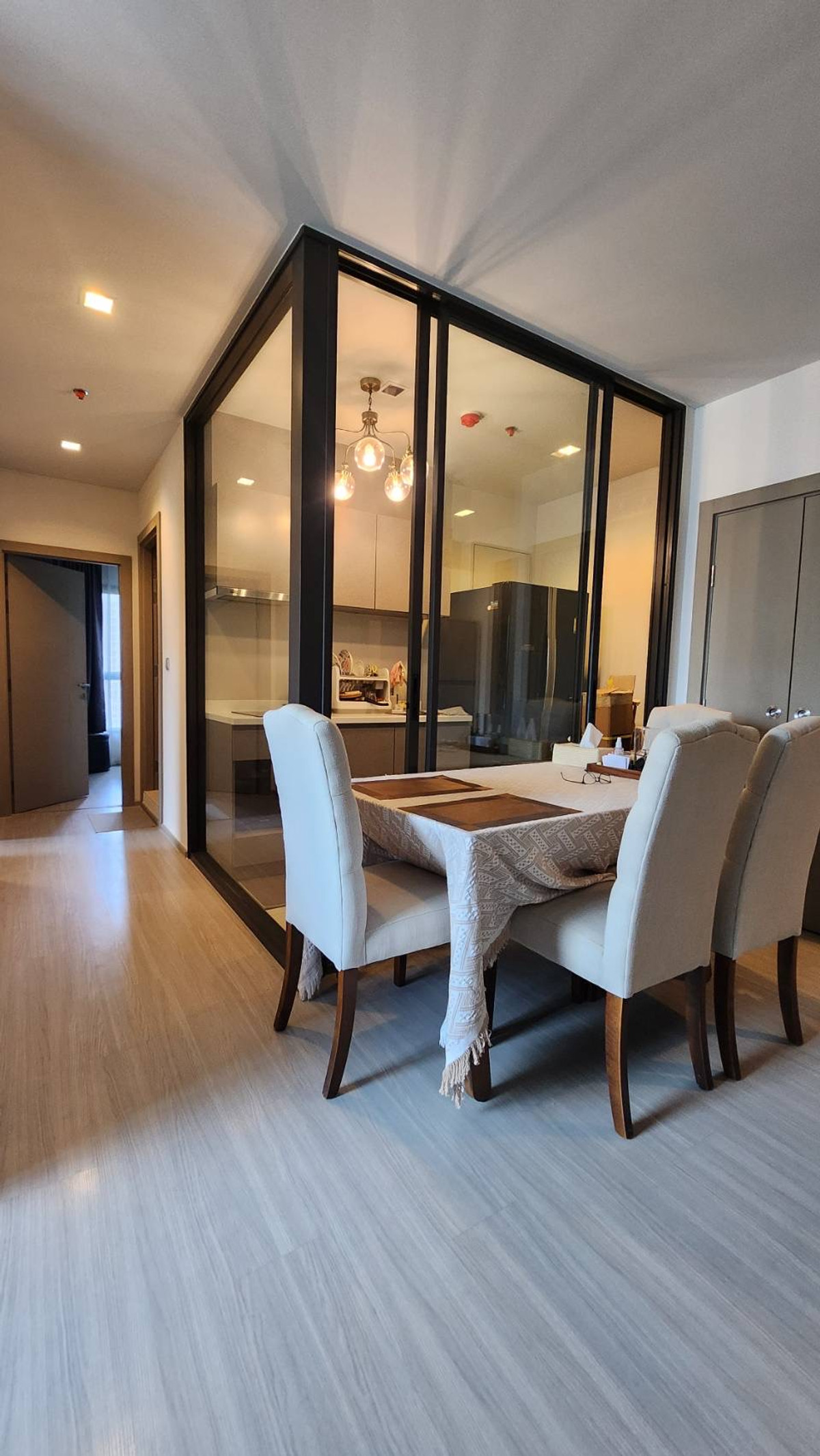 ขายคอนโดพระราม 9 เพชรบุรีตัดใหม่ RCA : Life Asoke - Rama 9 / 2 Bedrooms (SALE WITH TENANT),  ไลฟ์ อโศก - พระราม 9 / 2 ห้องนอน (ขายพร้อมผู้เช่า) KAT001 