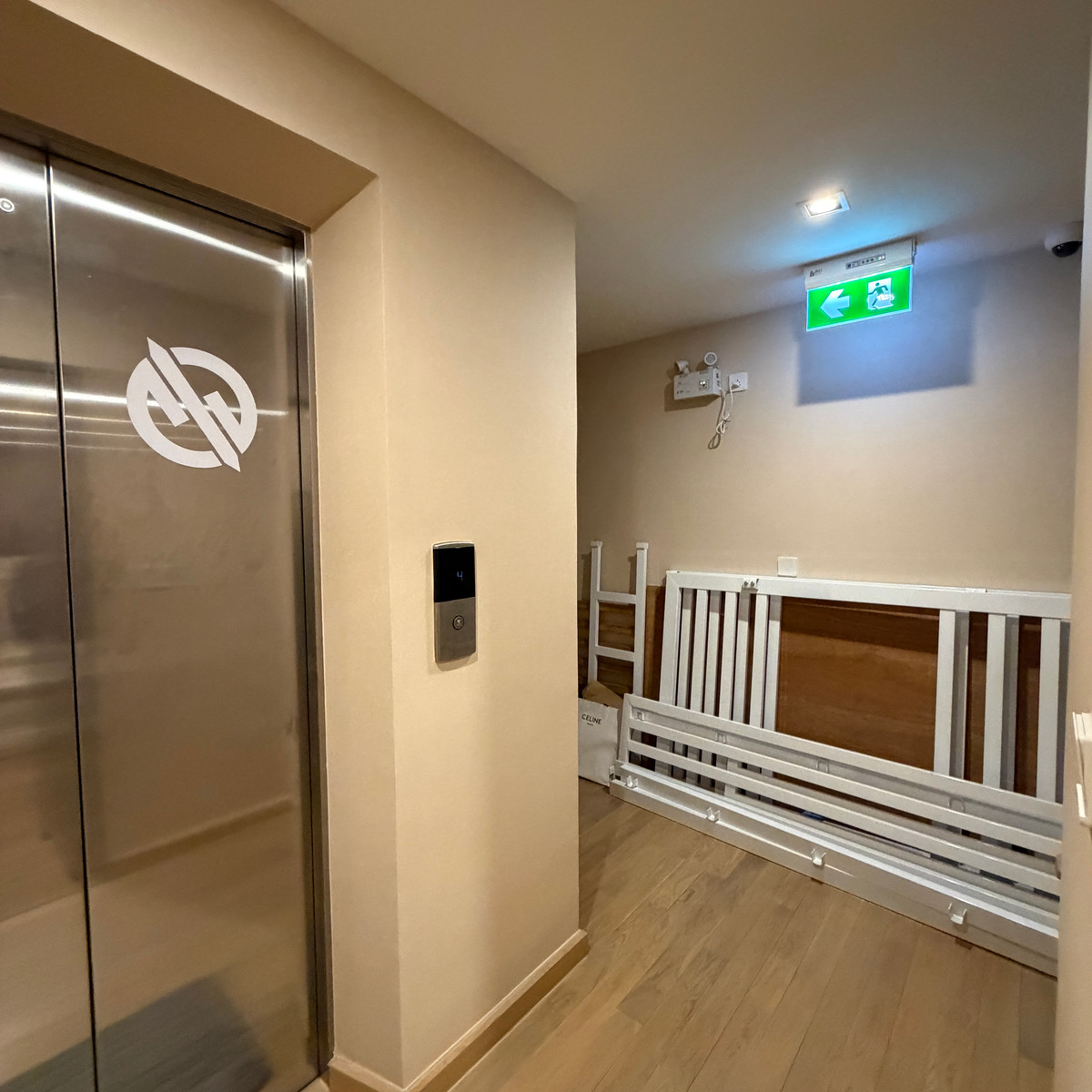 ขายบ้านโชคชัย4 ลาดพร้าว71 : ขายHome Office 5 ชั้น พร้อมลิฟท์ ติดห้างแบบเดินถึง — โซนเลียบด่วนรามอินทรา