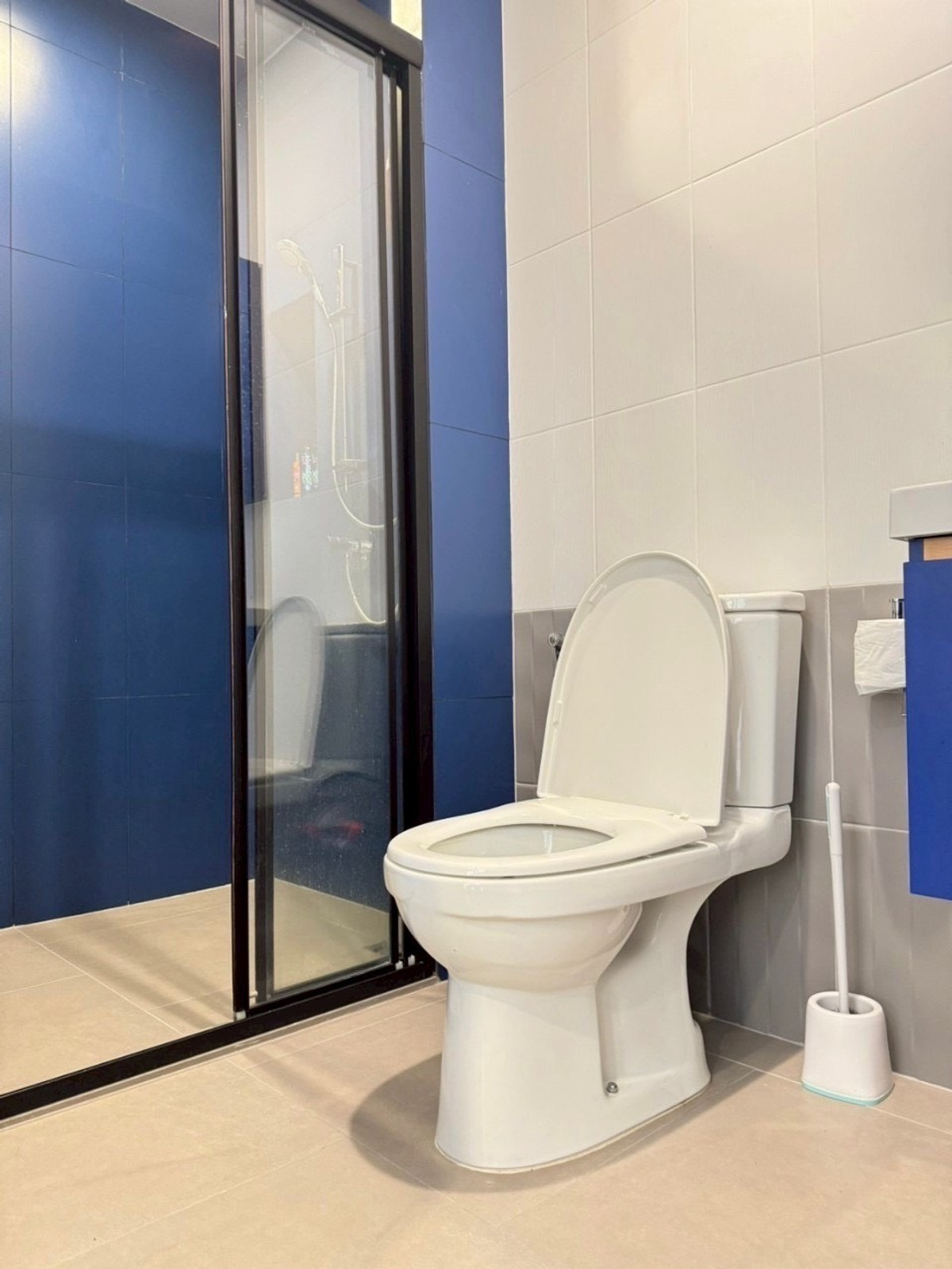 For RentCondoSukhumvit, Asoke, Thonglor : For rent: XT Ekkamai, very nice room, good price, beautifully decorated, high floor, city view.