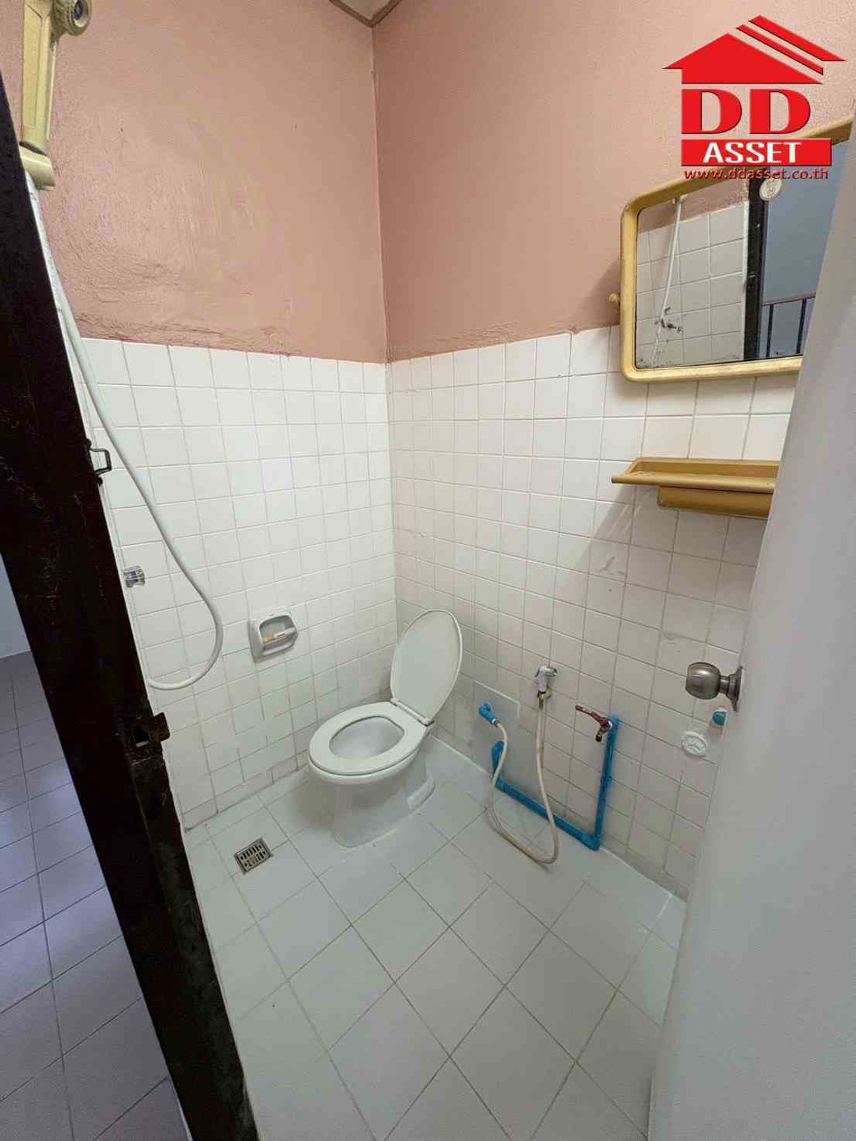 ให้เช่าอาคารพาณิชย์เสรีไทย-นิด้า : ให้เช่า อาคารพาณิชย์ 4 ชั้น ซอยเสรีไทย 32 รหัสทรัพย์ : T8236