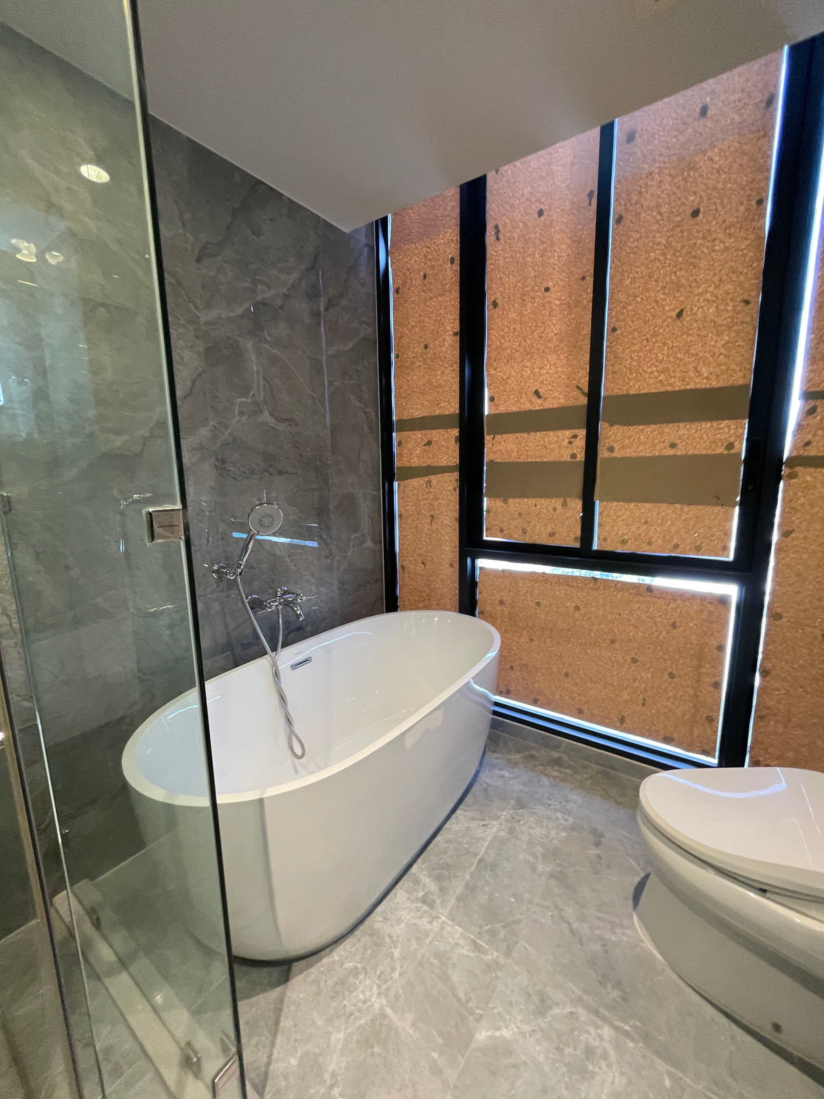 ขายคอนโดสาทร นราธิวาส : [ขาย] Rare Item! One Altitude เจริญกรุง คอนโด Ultra Luxury ความเป็นส่วนตัวสูงสุดเพียง 85 ยูนิต ใกล้ Shrewsbury International School เพียง 280 เมตร สัมผัสประสบการณ์การอยู่อาศัยที่เหนือระดับ บนทำเลศักยภาพ “เจริญกรุง-จันทน์“ ตอบโจทย์ครอบครัวยุคใหม่