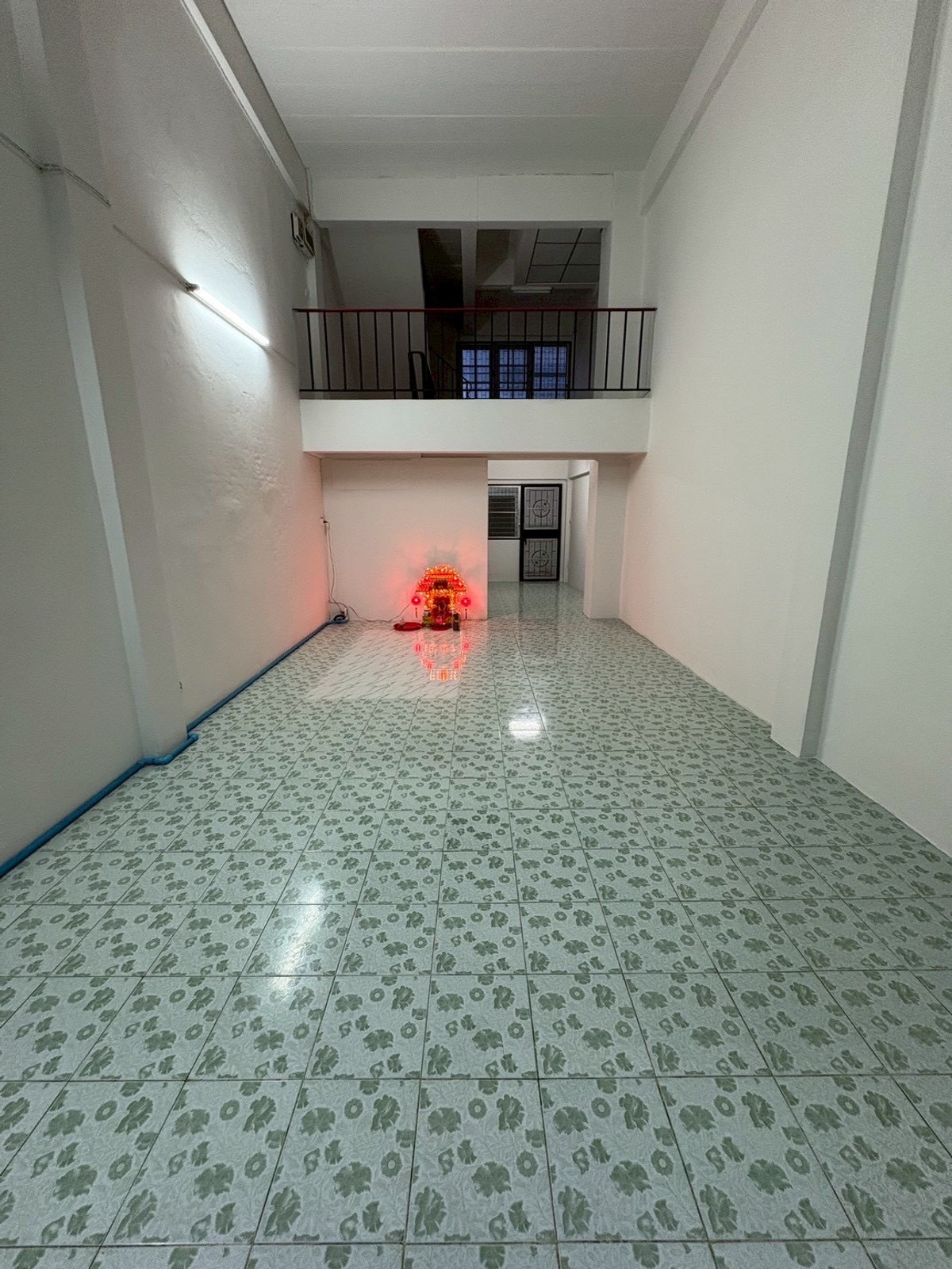 ให้เช่าอาคารพาณิชย์เสรีไทย-นิด้า : ให้เช่า อาคารพาณิชย์ 4 ชั้น ซอยเสรีไทย 32 รหัสทรัพย์ : T8236