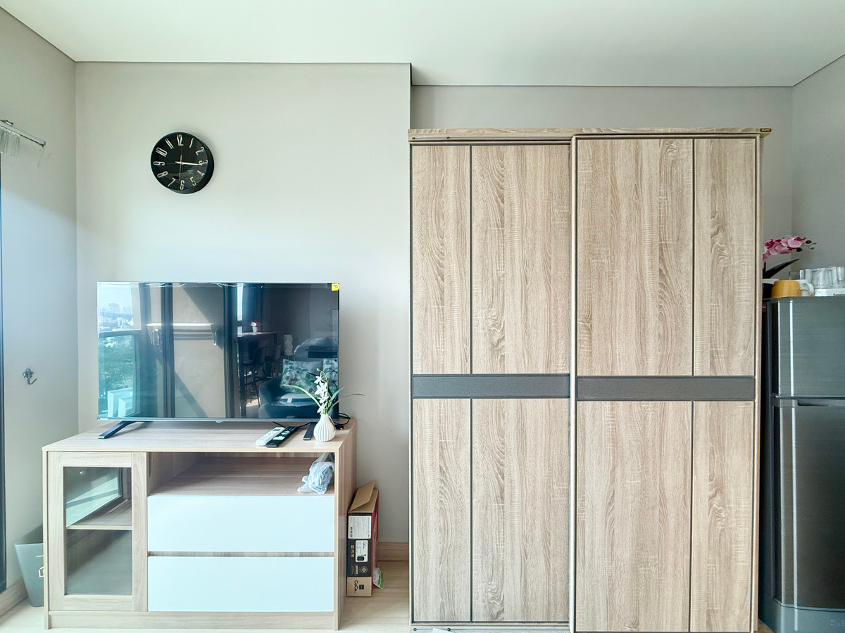 ขายคอนโดเกษตรศาสตร์ รัชโยธิน : ขายด่วน!!  ราคาถูก 🌈✨  Lumpini Park Phahol 32 (1 Studio , 24.5 ตร.ม.) เพียง 2.59 MB เท่านั้น!!  ห้องพร้อมเฟอร์นิเจอร์ โทร 092-2462653 Donut