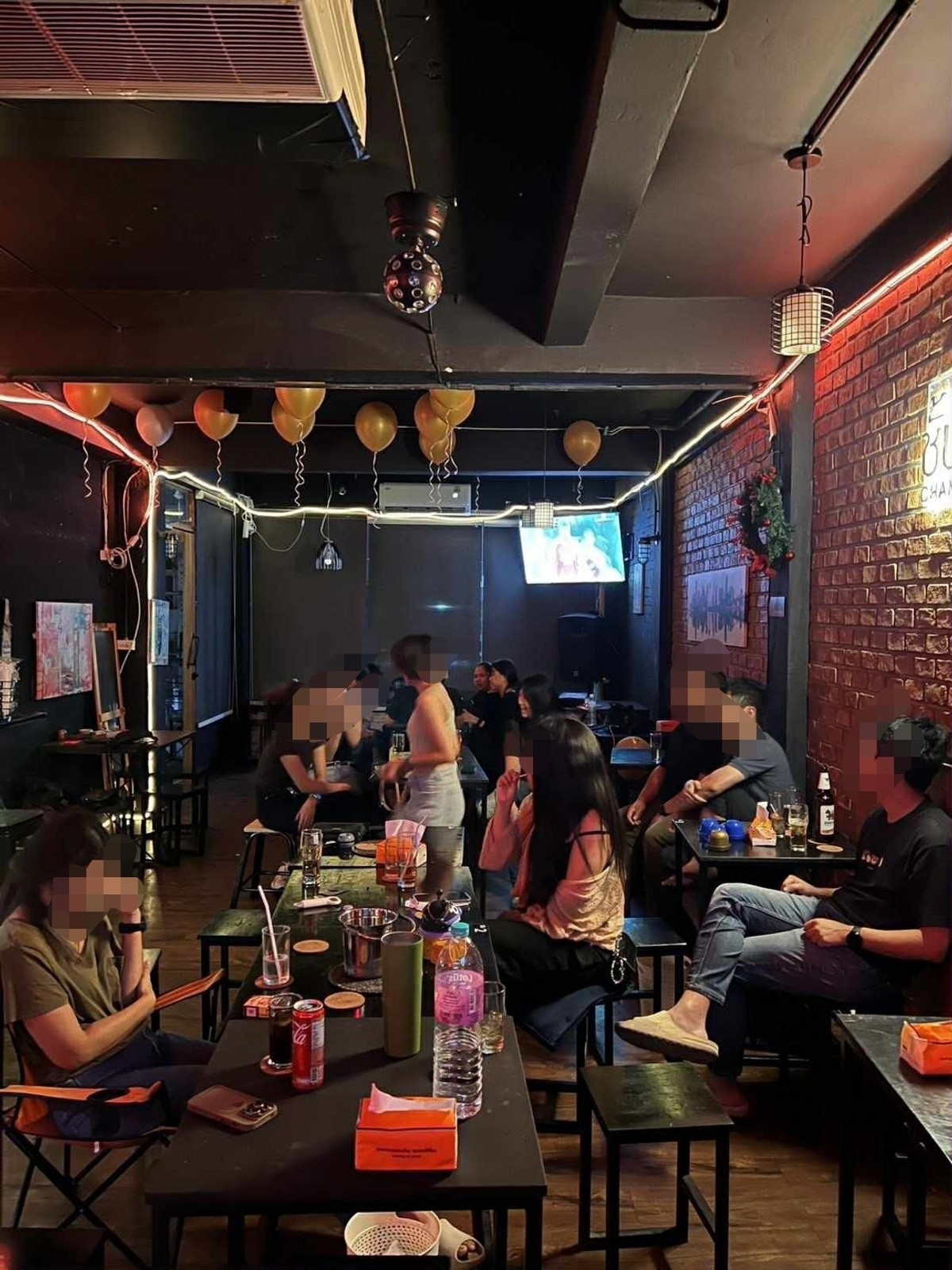 เซ้งร้านค้า/ตลาดนัดรัชดา ห้วยขวาง : เซ้งร้านชั้น2 ห้วยขวาง เหม่งจ๋าย ติดริมถนนใหญ่ จอดรถหน้าร้านได้ ตรงข้ามแม็คโคร