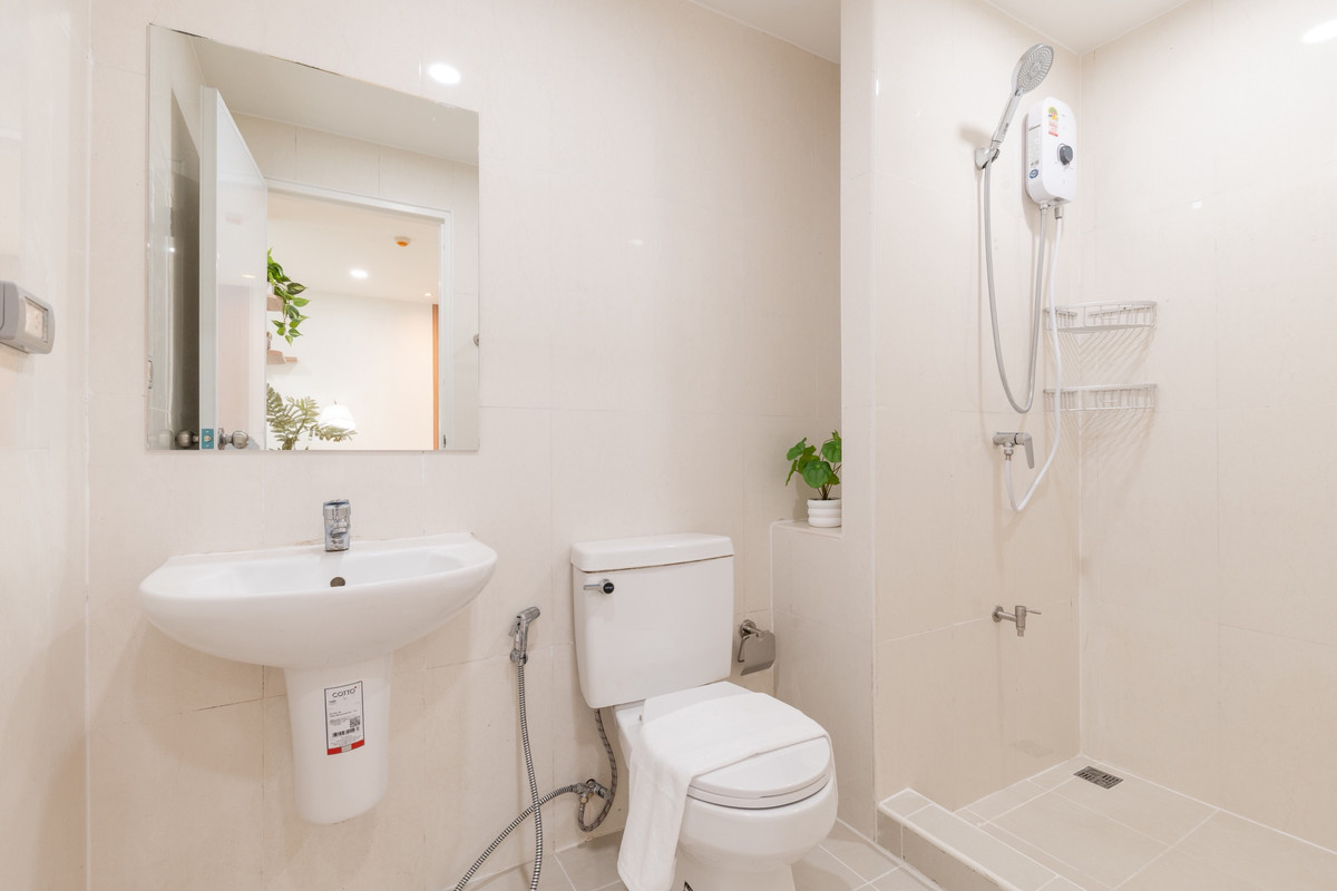 ขายคอนโดบางนา แบริ่ง ลาซาล : K-6802 ห้องสวย สไตล์มินิมอล ตกแต่งใหม่🔥🔥 ขายด่วน ! ไอคอนโด สุขุมวิท 105  พร้อมอยู่ ใกล้ BTS แบริ่ง 