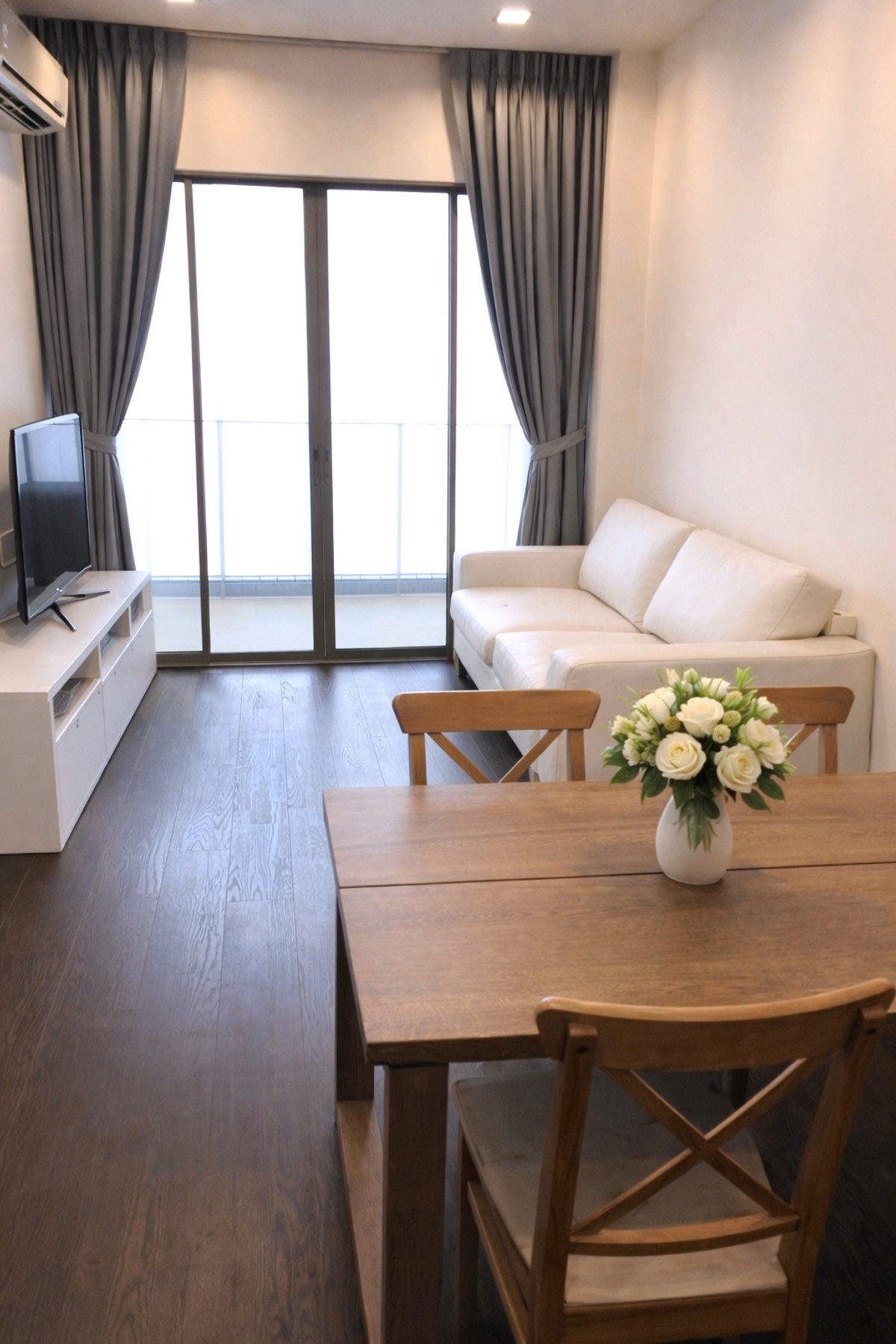 For RentCondoRatchathewi,Phayathai : For rent Ideo Q Phayathai, beautiful room, very good price, fully furnished.