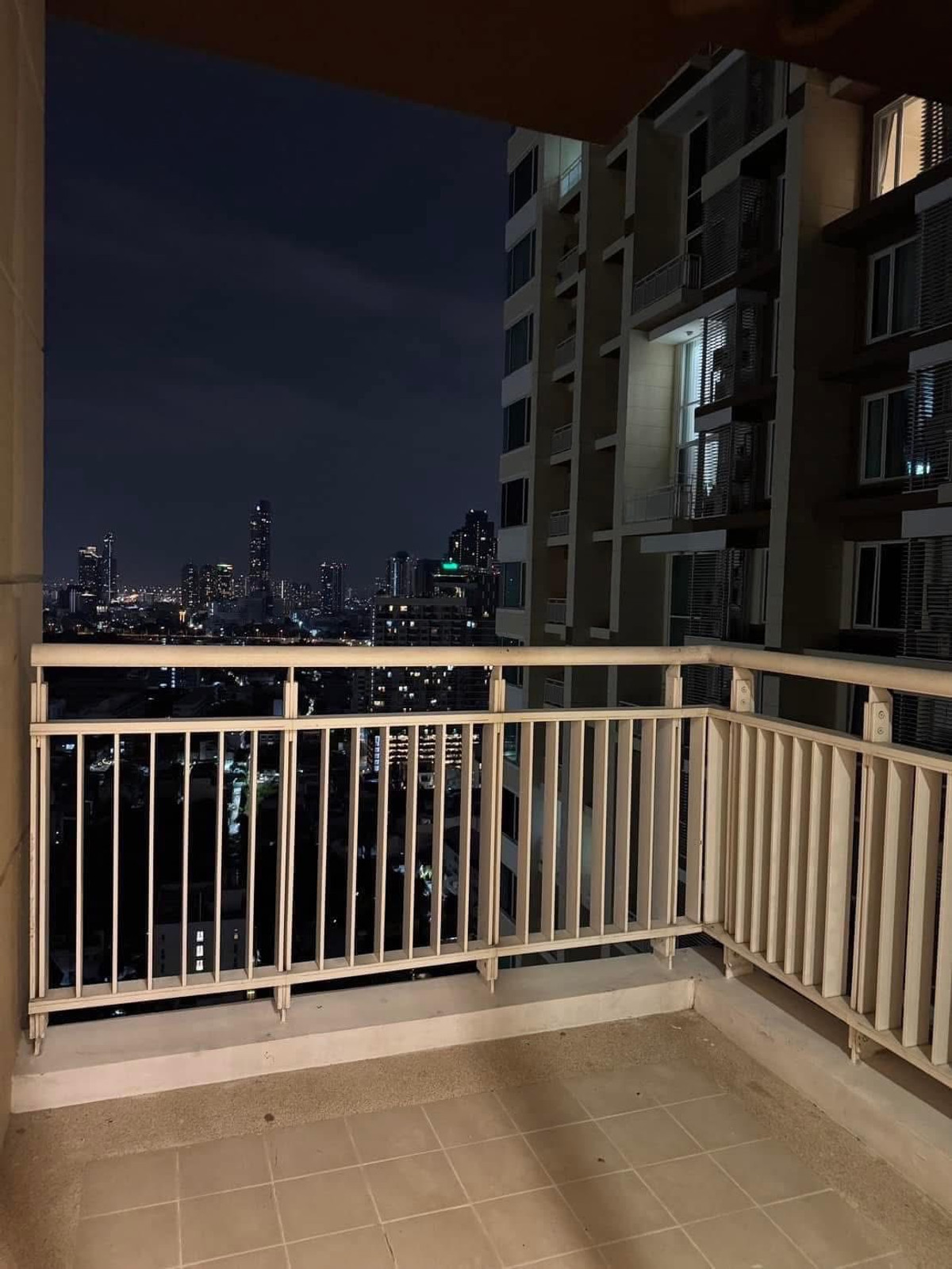 ให้เช่าคอนโดสาทร นราธิวาส : ให้เช่าคอนโดหรู ใกล้รถไฟฟ้า BTS ช่องนนทรี | The Empire Place Sathorn - Narathiwas | 2 ห้องนอน ใกล้Empire Tower และอาคารสำนักงานอื่นๆ