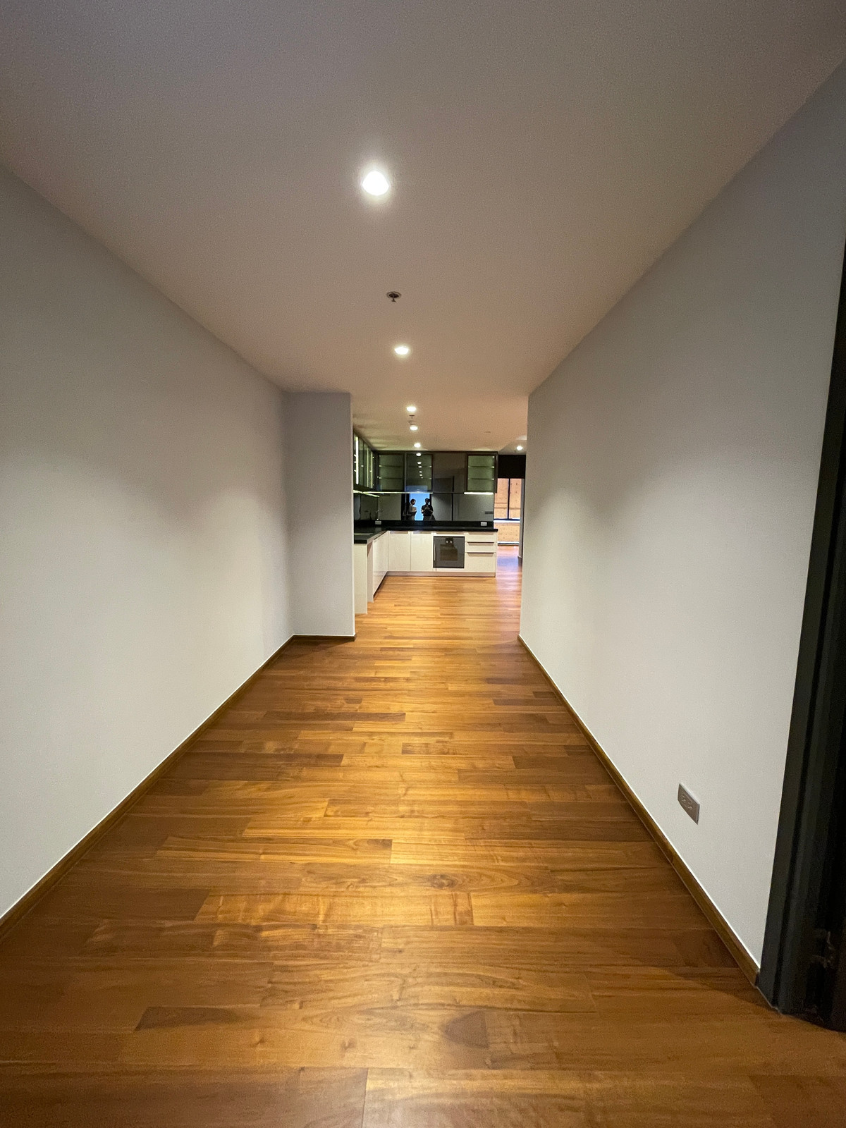 For SaleCondoSathorn, Narathiwat : [For Sale] Rare Item! One Altitude Charoen Krung, Ultra Luxury Condo, maximum privacy, only 85 units, close to Shrewsbury International School, only 280 meters, experience a superior living experience. On a potential location “Charoenkrung-Chan“