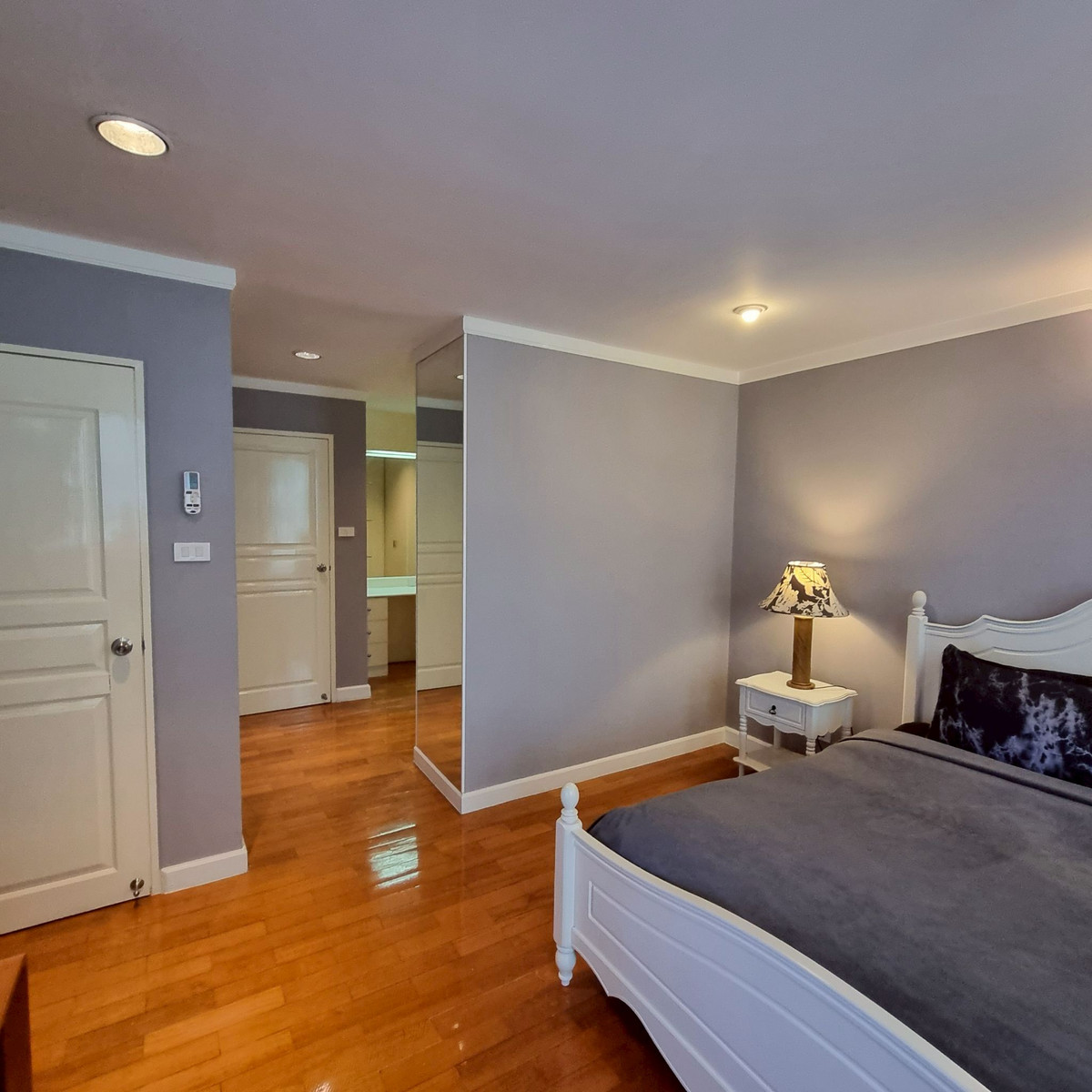 CondoSukhumvit, Asoke, Thonglor : ✨ Private kingdom 142 sq m in the heart of Sukhumvit 39✨ Wide area like living in a single house. With a 180 degree city view!📸