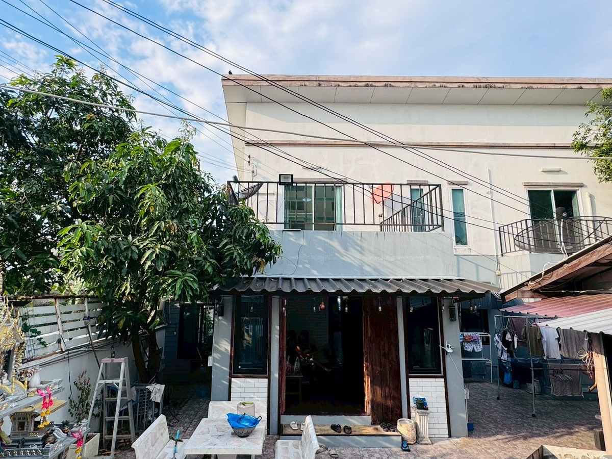 ขายบ้านนนทบุรี บางใหญ่ บางบัวทอง : หมู่บ้านสายันต์ 2 ซอยสามัคคี 49 นนทบุรี รายละเอียดทรัพย์  • ที่ดิน 87 ตารางวา  • พื้นที่ใช้สอยรวมประมาณ 380 ตารางเมตร