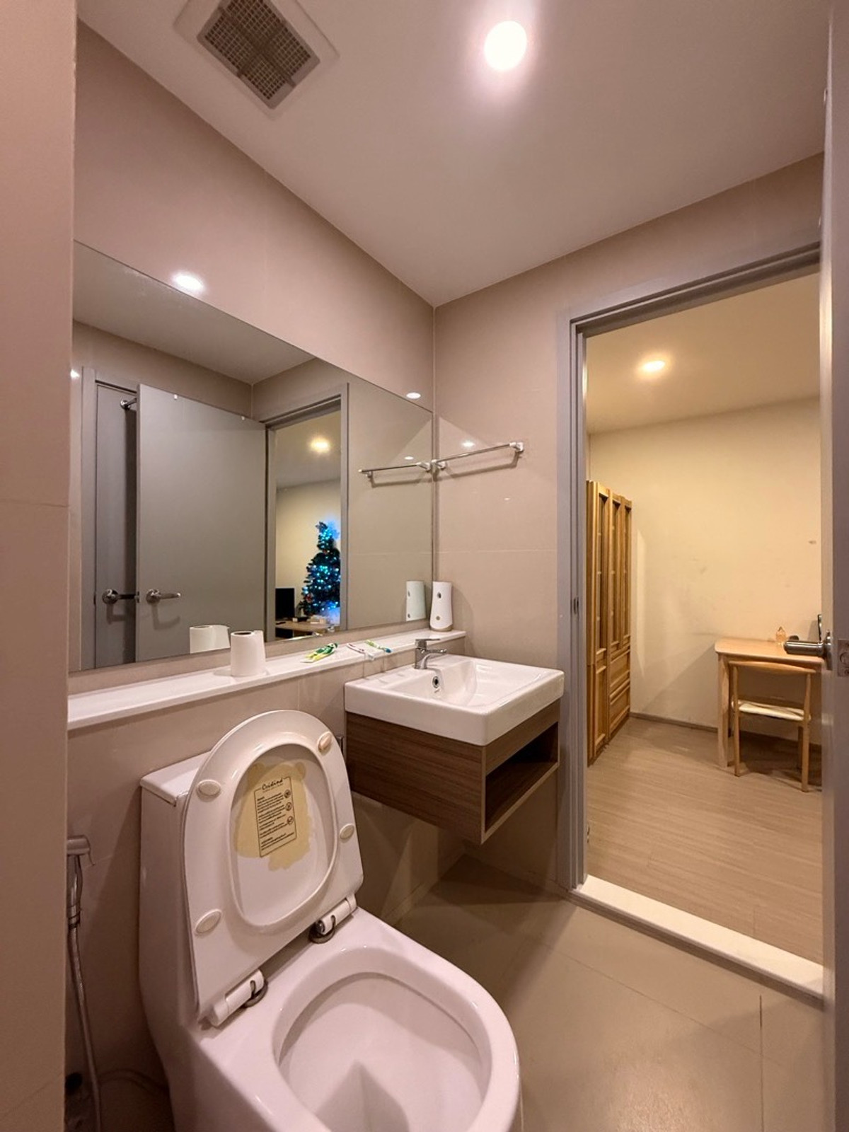 ให้เช่าคอนโดพระราม 9 เพชรบุรีตัดใหม่ RCA : 🔥ให้เช่าด่วน🔥แอสปาย อโศก - รัชดา คอนโดใกล้ MRT พระราม 9 อยู่สบาย ห้องสวย ราคาคุ้ม ใจกลางอโศก–รัชดา พร้อมอยู่! ด่วน! ห้องหลุดจอง