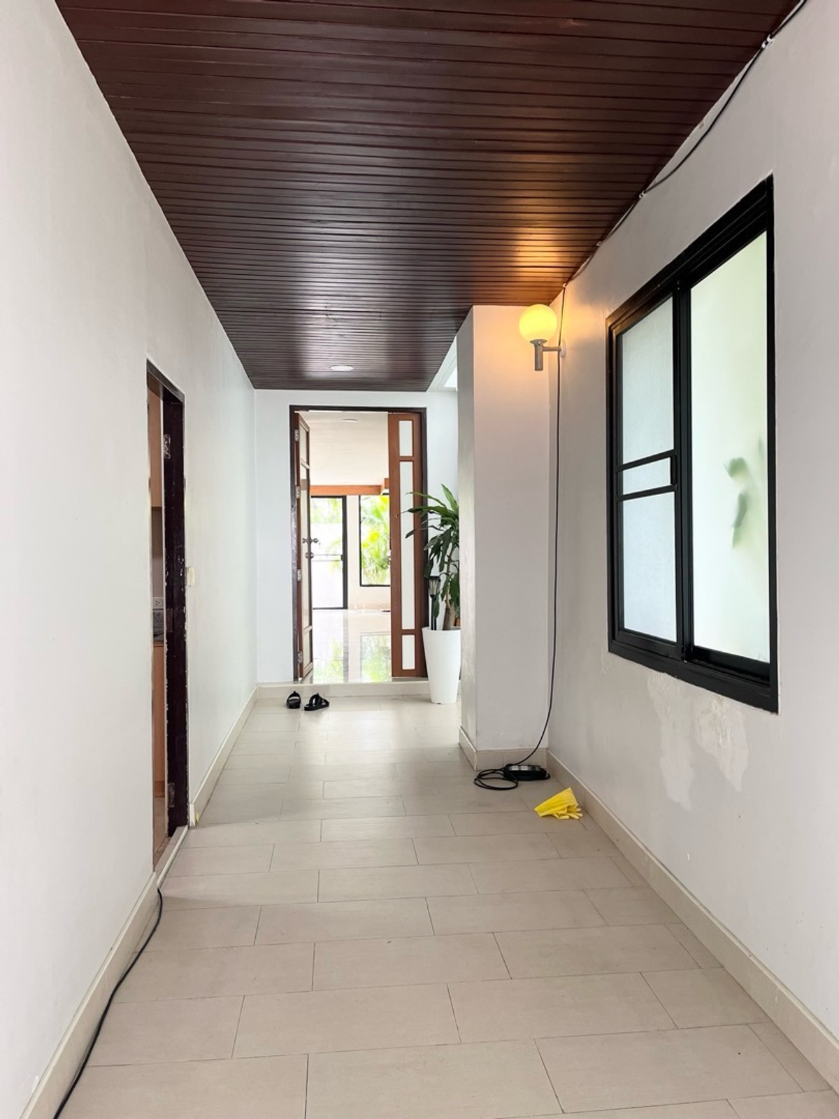 For RentHouseSukhumvit, Asoke, Thonglor : The Noble Ekkamai 22 (The Noble Ekkamai 22) for rent, 3-story detached house.