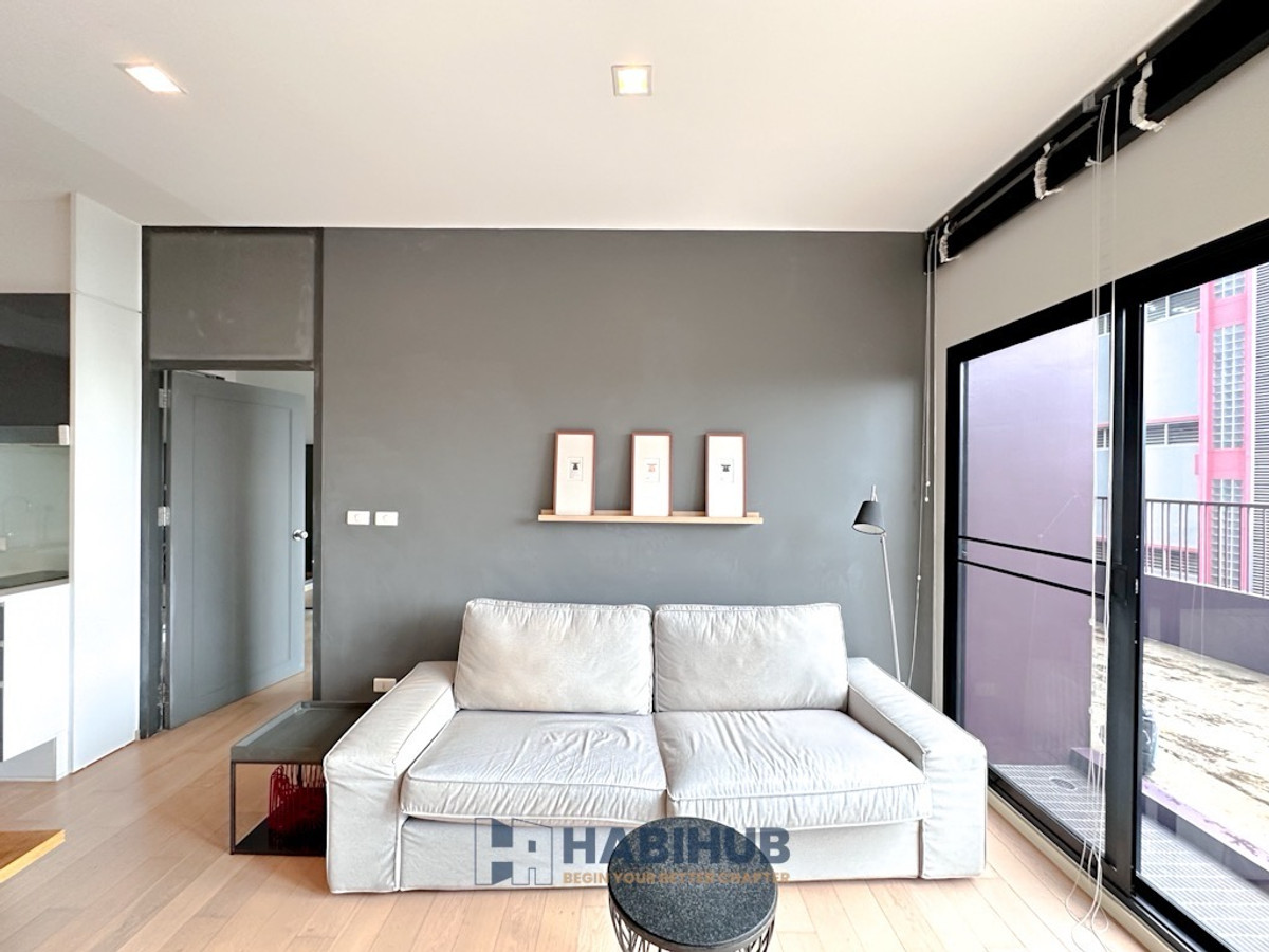 For SaleCondoSukhumvit, Asoke, Thonglor : Urgent sale 🔥 Luxury condo Noble Reveal, potential location near BTS Ekkamai, beautiful room, ready to move in! 1 bedroom, suitable for both living and investment ✨(HBH-HL-80)