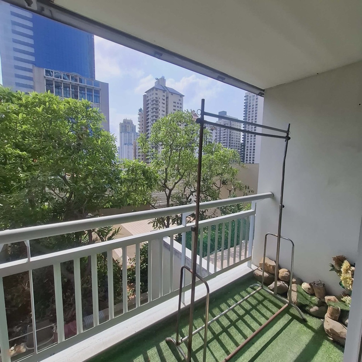 ให้เช่าคอนโดสุขุมวิท อโศก ทองหล่อ : ให้เช่า แกรนด์ พาร์ค วิว อโศก Grand Park View พร้อมเข้าอยู่ MRTเพชรบุรี BTS อโศก ใกล้ มศว. เฟอร์นิเจอร์+เครื่องใช้ไฟฟ้าครบ ติดต่อ Line : @551txomc. 