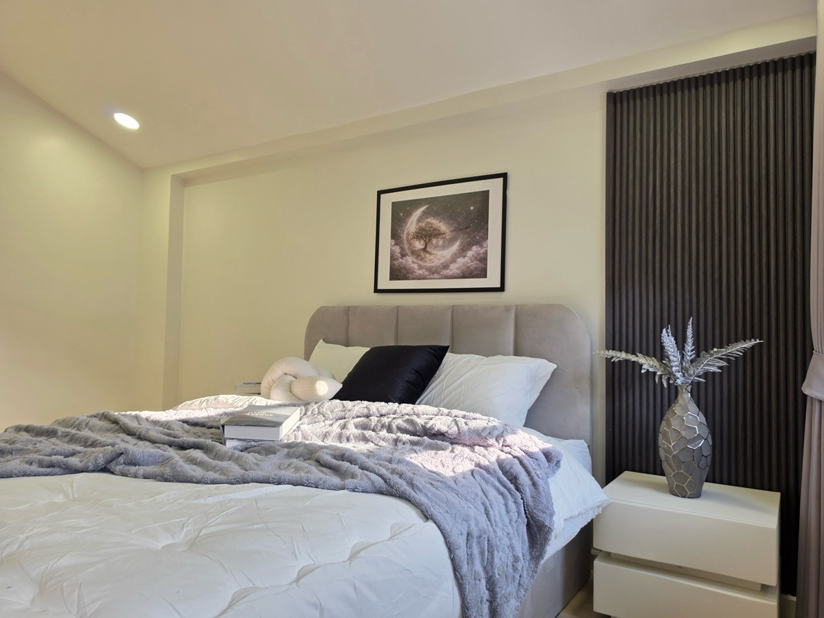 For SaleCondoOnnut, Udomsuk : K-6810 Beautiful room, high ceiling, duplex style, newly decorated, Eastwood On Nut, ready to move in.