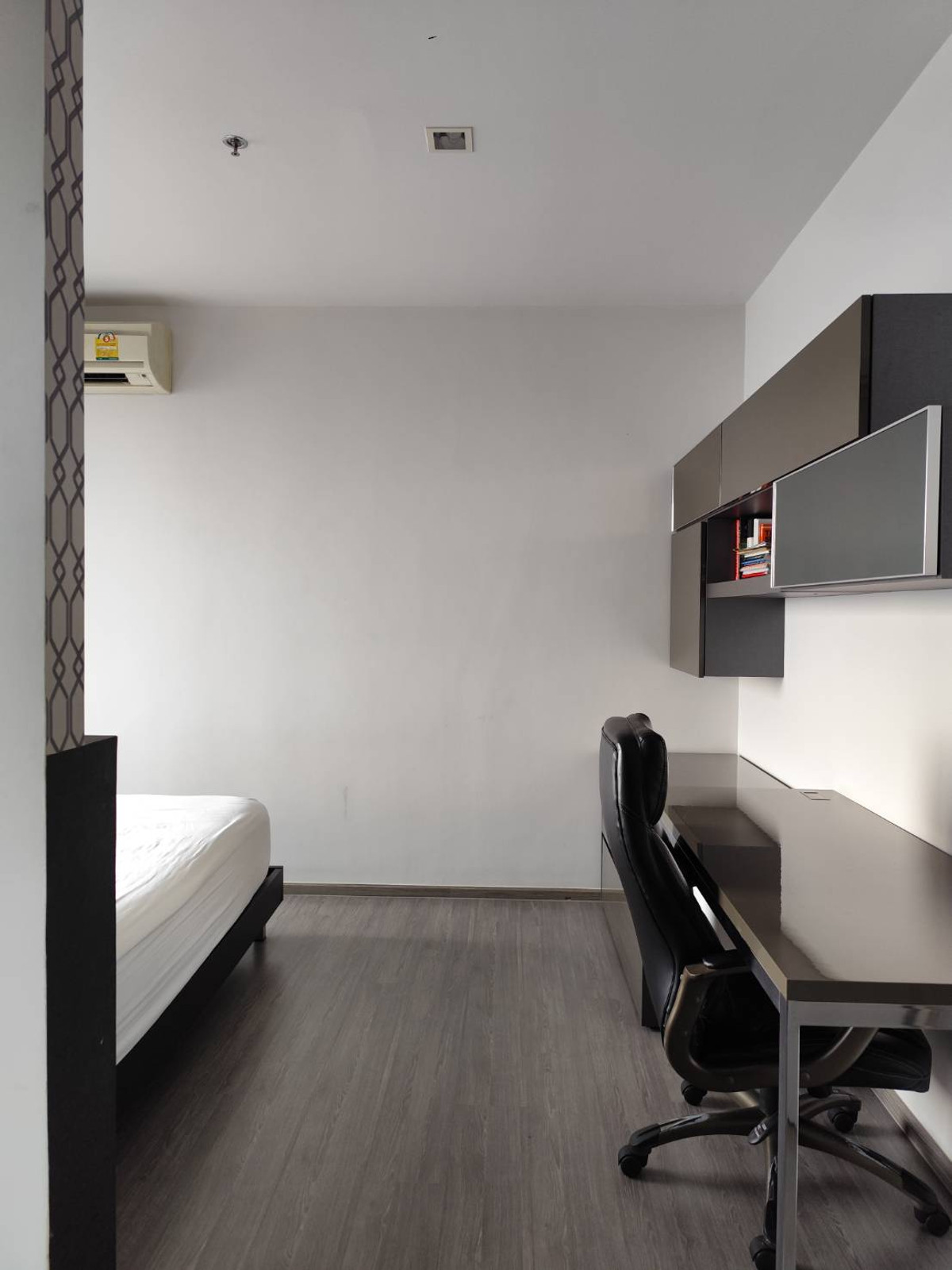 For RentCondoWongwianyai, Charoennakor : ✨ FOR RENT: Stunning Duplex at NYE by Sansiri ✨