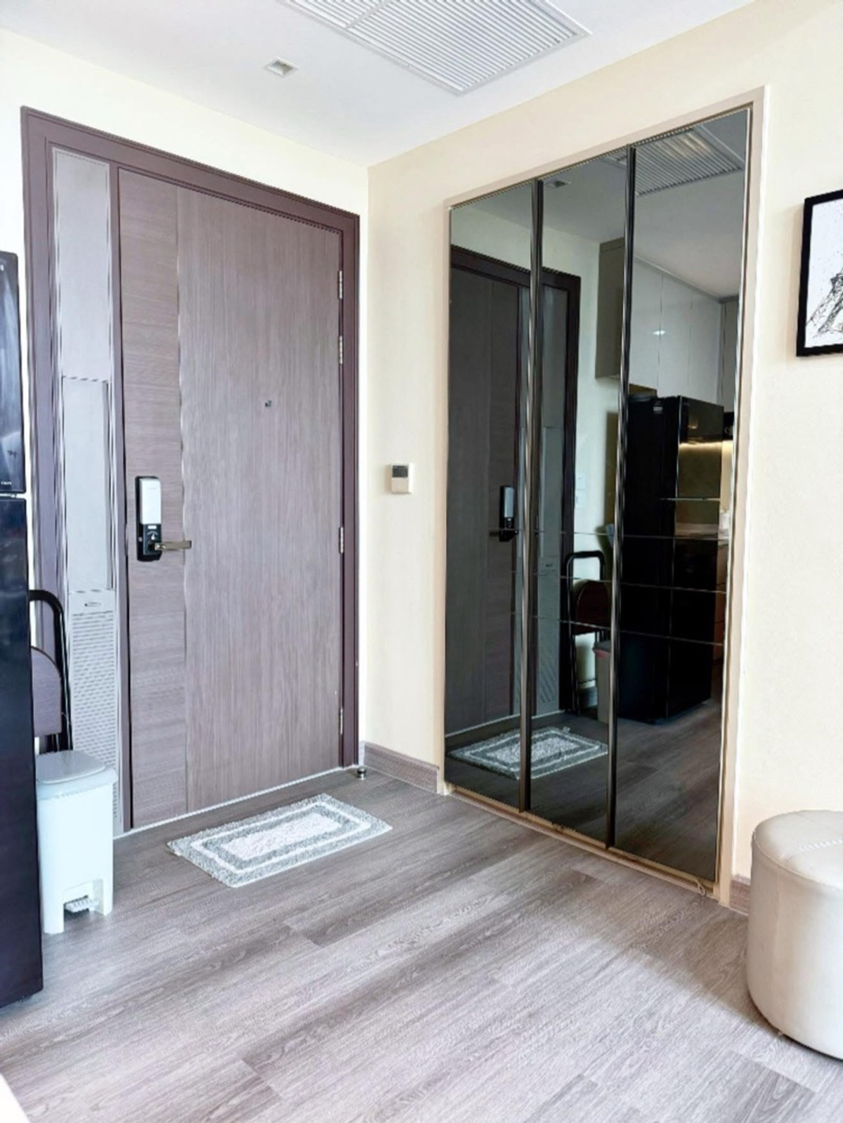 ให้เช่าคอนโดบางซื่อ วงศ์สว่าง เตาปูน : 📍โครงการ : 333 Riverside (333 ริเวอร์ไซด์)
🚝 ใกล้ : MRT สถานีบางโพ ประมาณ 400 เมตร
💵 ราคาเช่า : 25,000 บาท / เดือน