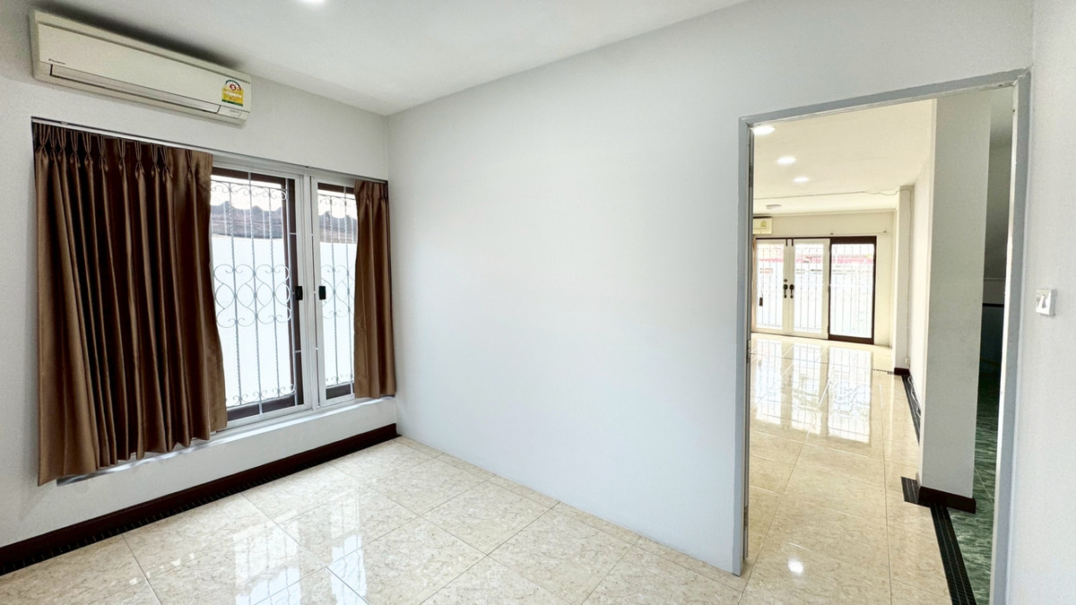 บ้านพัฒนาการ ศรีนครินทร์ : ขาย/ให้เช่า บ้านเดี่ยว 2 ชั้น | 4 ห้องนอน 3 ห้องน้ำ | หมู่บ้านเคหะนคร 3 | ซอยพัฒนาการ 50