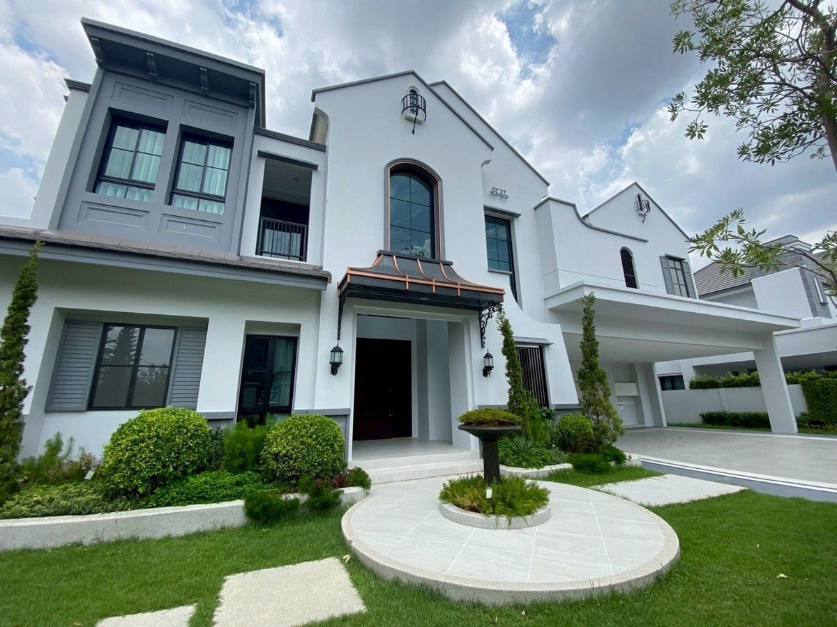 For RentHousePattanakan, Srinakarin : Luxury house for rent, Nantawan Rama 9 - Krungthep Kreetha New Road, 5 bedrooms, 6 bathrooms, near the expressway (Luxury House for Rent – ​​Nantawan Rama 9 (Krungthep Kreetha New Road)