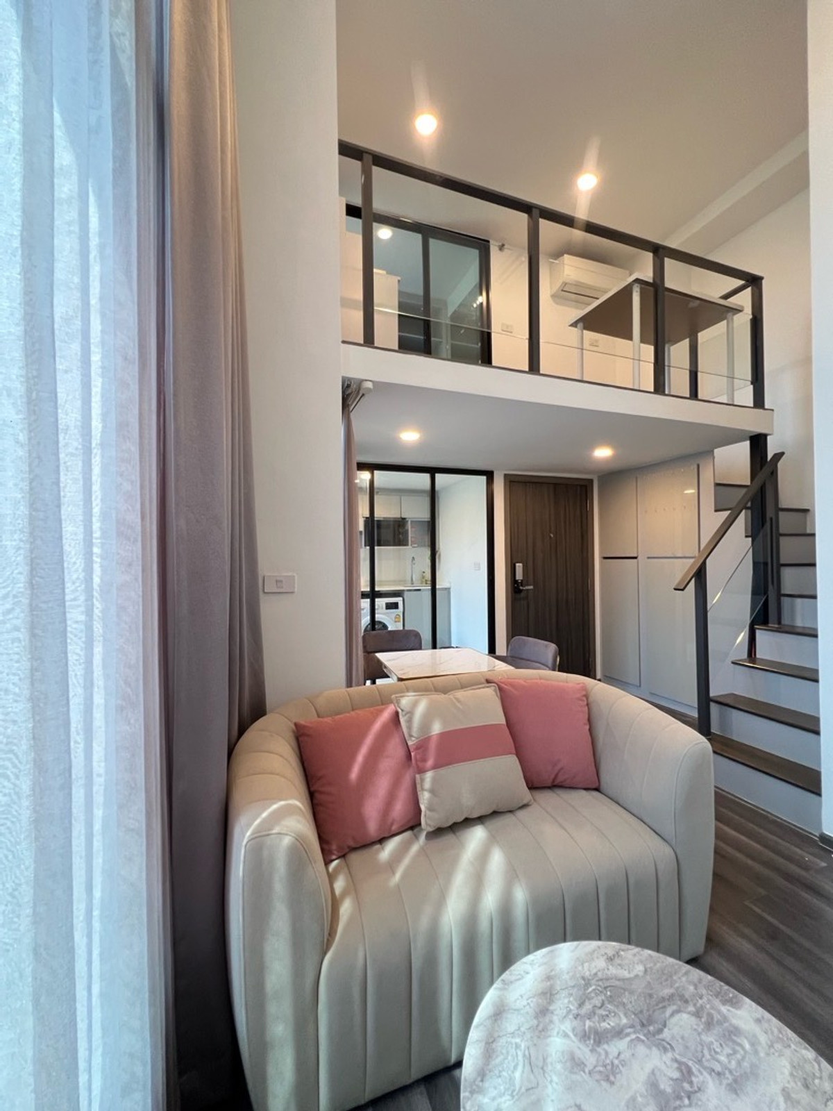 ให้เช่าคอนโดพระราม 9 เพชรบุรีตัดใหม่ RCA : Knightsbridge space rama9 ให้เช่า