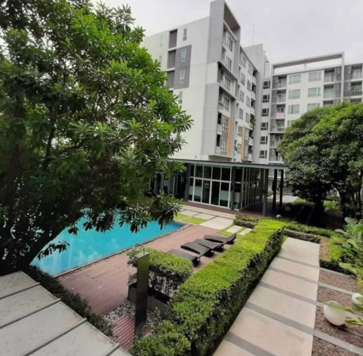 For SaleCondoKasetsart, Ratchayothin : 📍The Key Phahonyothin 34 🌈Pool view room, near Kasetsart University, BTS Senanikom 650 meters.