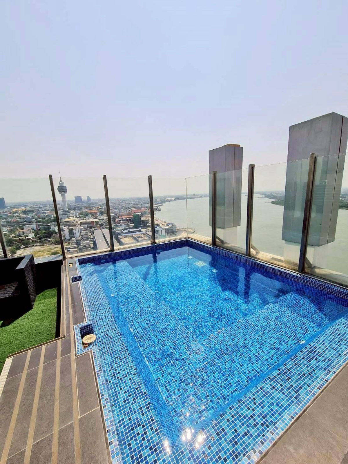 ขายคอนโดสมุทรปราการ สำโรง : ขายคอนโดวิวแม่น้ำเจ้าพระยา Knightsbridge Sky River Ocean ถนนสุขุมวิท ตำบลปากน้ำ อำเภอเมือง สมุทรปราการ ราคา 2,990,000 บาท