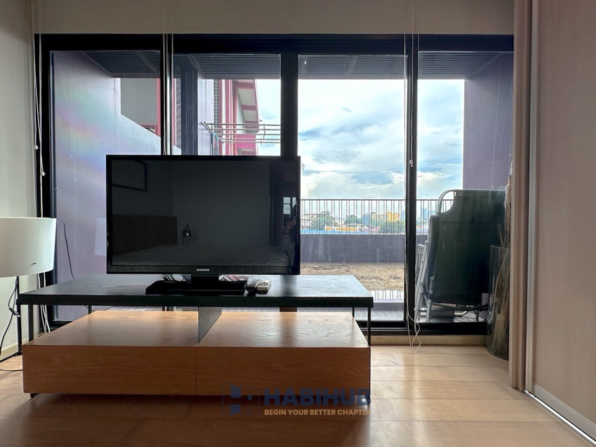 For SaleCondoSukhumvit, Asoke, Thonglor : Urgent sale 🔥 Luxury condo Noble Reveal, potential location near BTS Ekkamai, beautiful room, ready to move in! 1 bedroom, suitable for both living and investment ✨(HBH-HL-80)