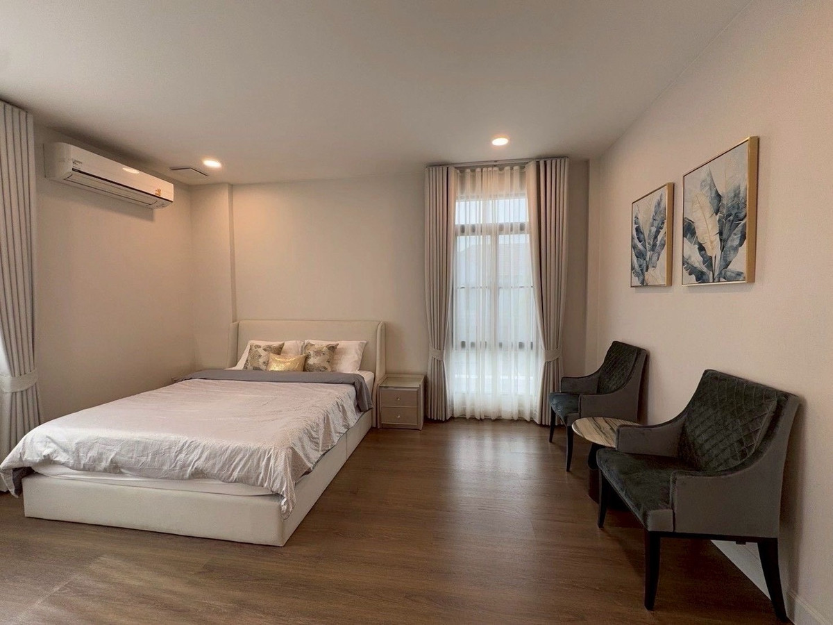 For RentHousePattanakan, Srinakarin : Luxury house for rent, Nantawan Rama 9 - Krungthep Kreetha New Road, 5 bedrooms, 6 bathrooms, near the expressway (Luxury House for Rent – ​​Nantawan Rama 9 (Krungthep Kreetha New Road)