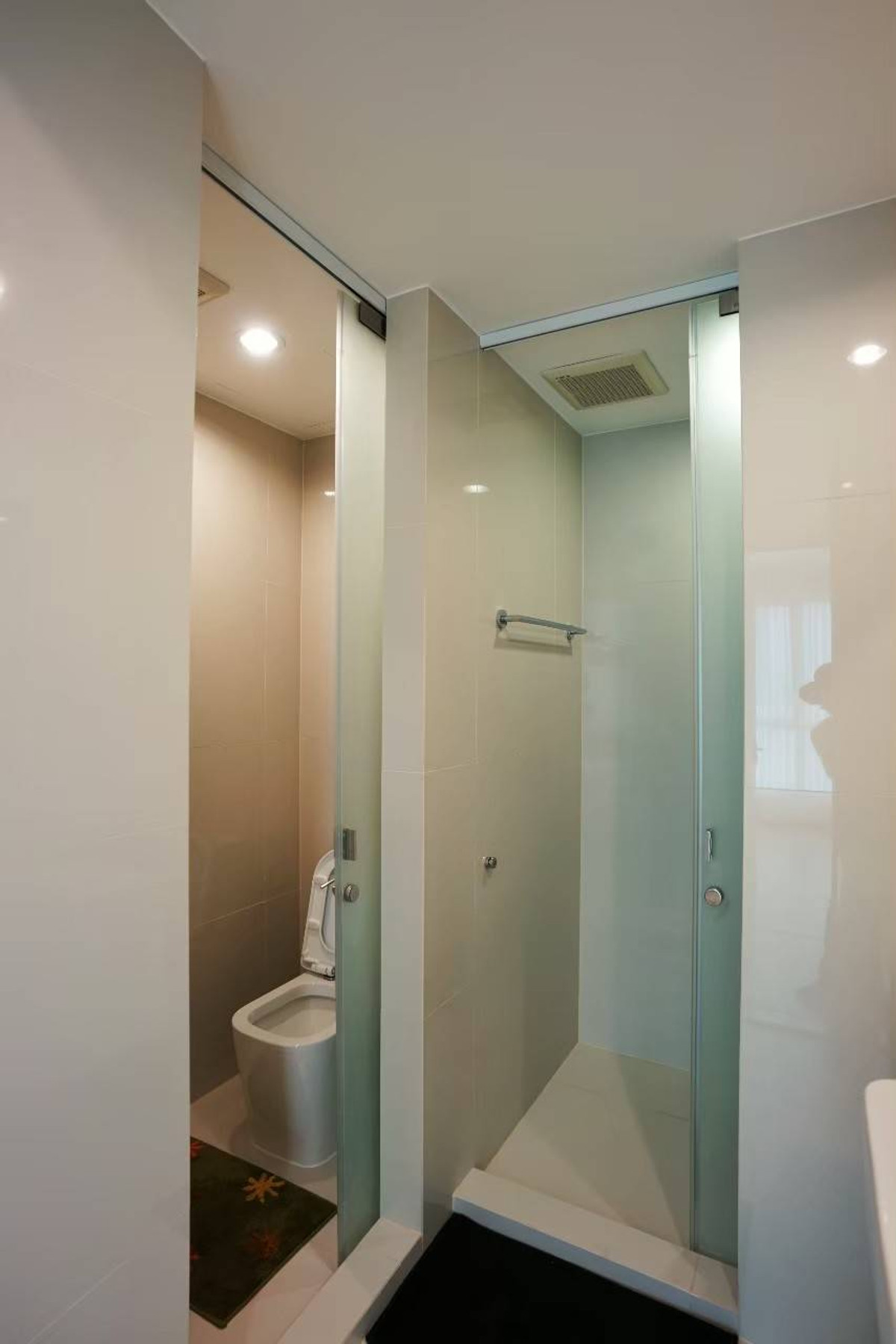 For SaleCondoRattanathibet, Sanambinna : 💖💖 Beautiful room for sale, special price, The Hotel Serviced Condo / 2 bedrooms, size 56.42 sq m, price only 3.39 million baht / If interested, you can inquire. Line ID : atfirm2010 💖💖